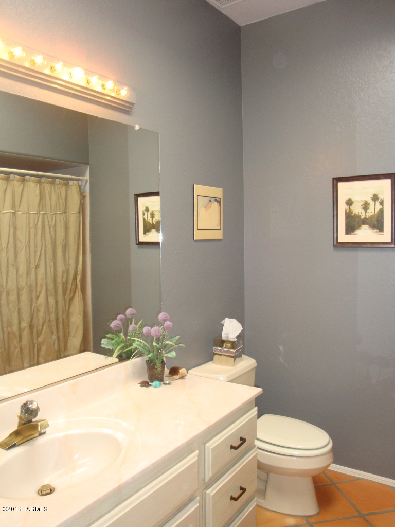 5156 N Via Sempreverde