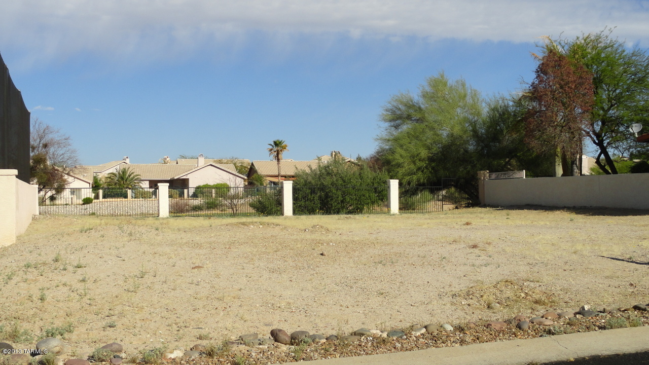 11005 N Broadstone Drive