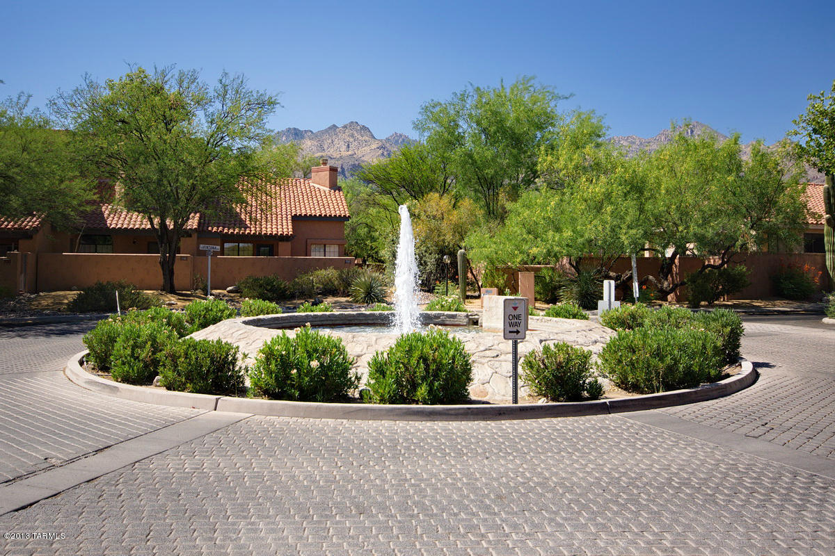 5412 N Paseo de la Terraza