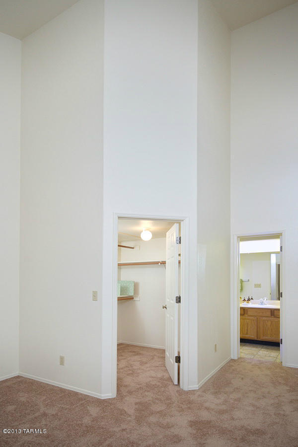 5412 N Paseo de la Terraza