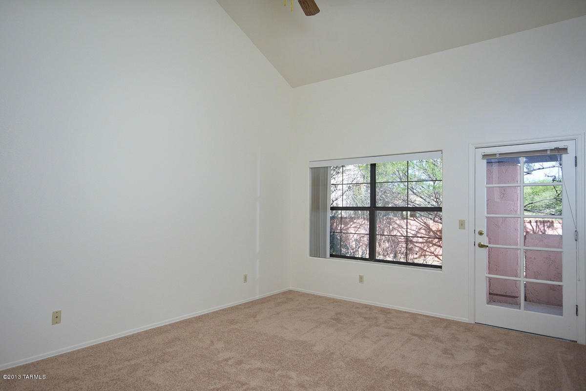 5412 N Paseo de la Terraza