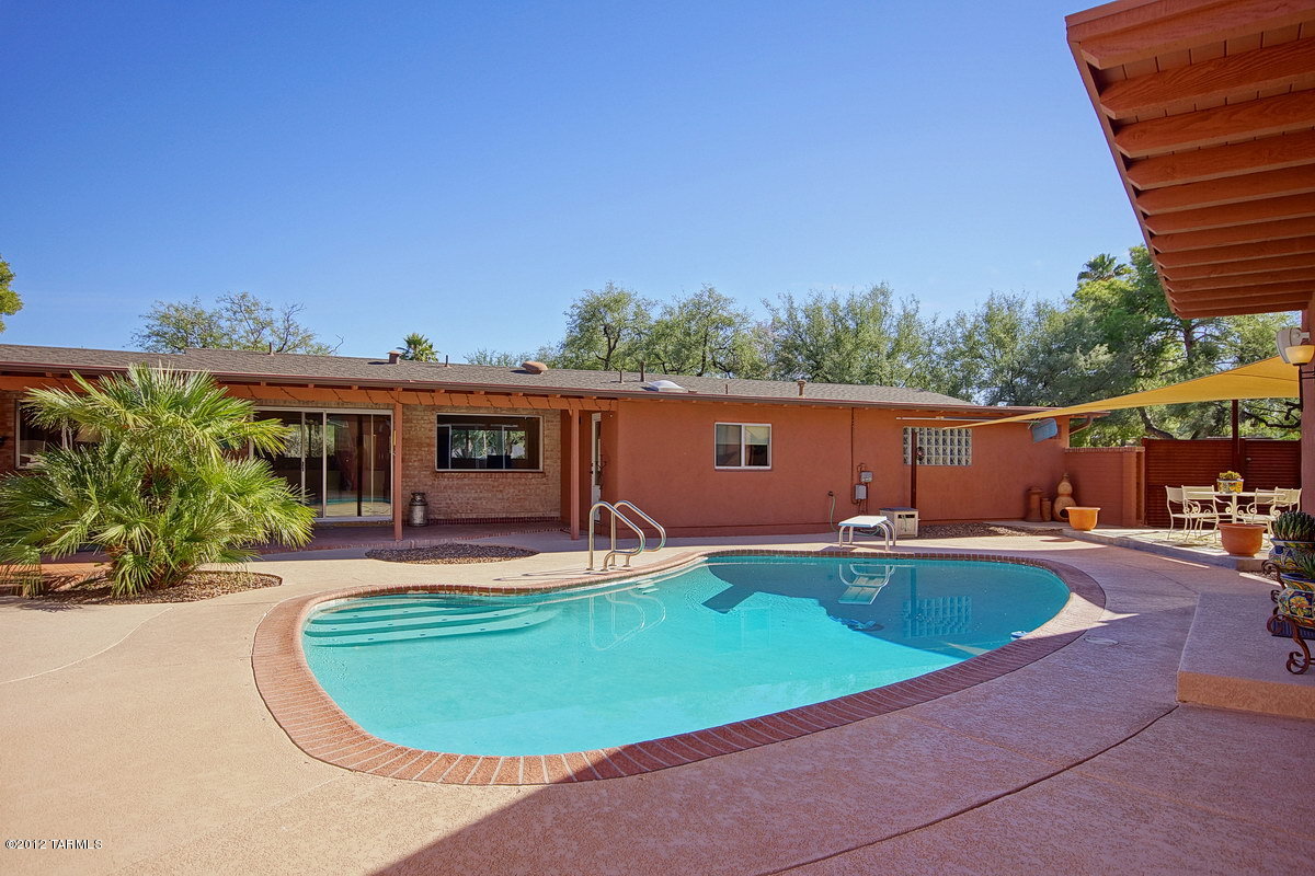 6230 E Miramar Drive