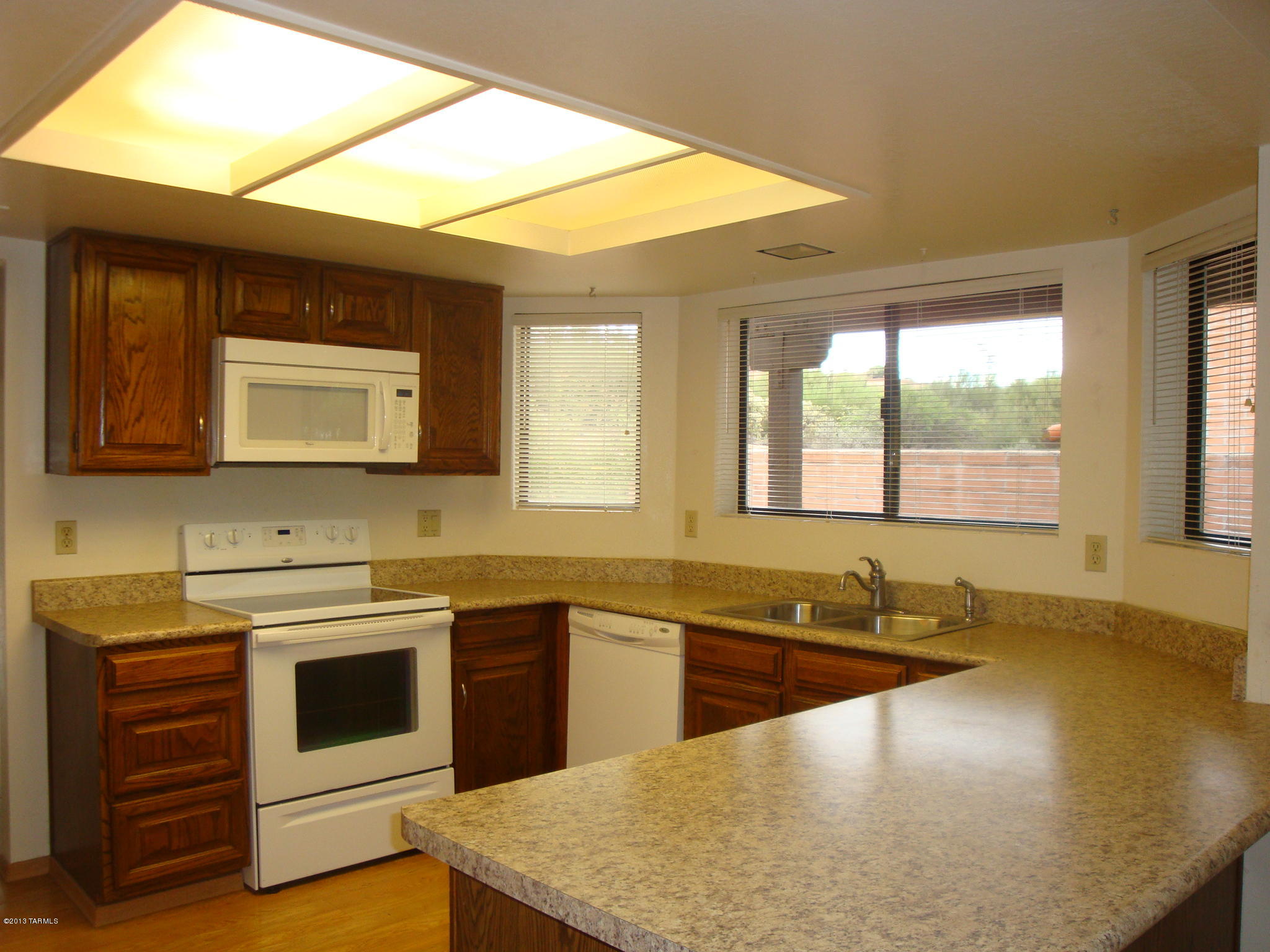 4640 N Camino Campero