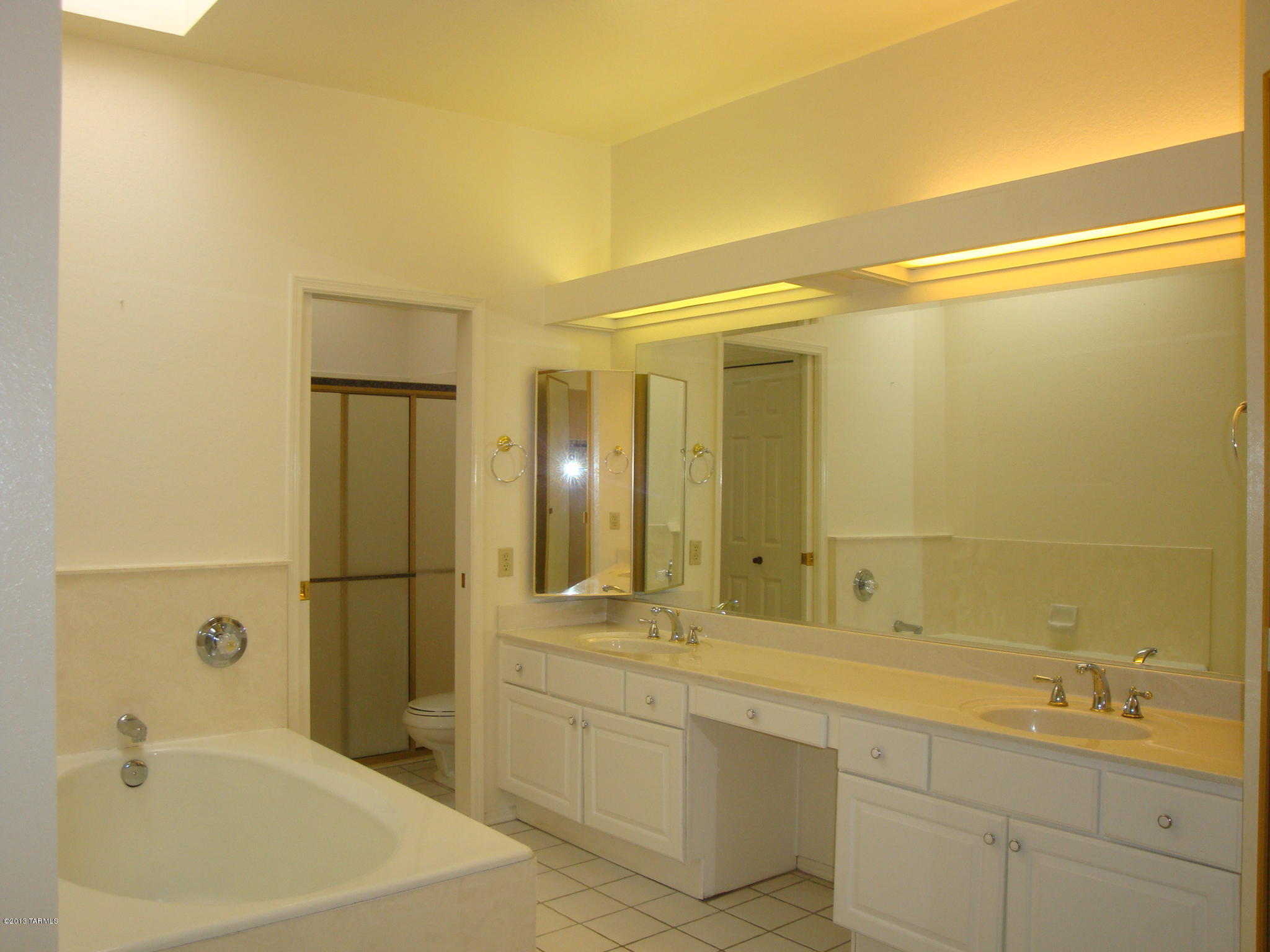 4640 N Camino Campero