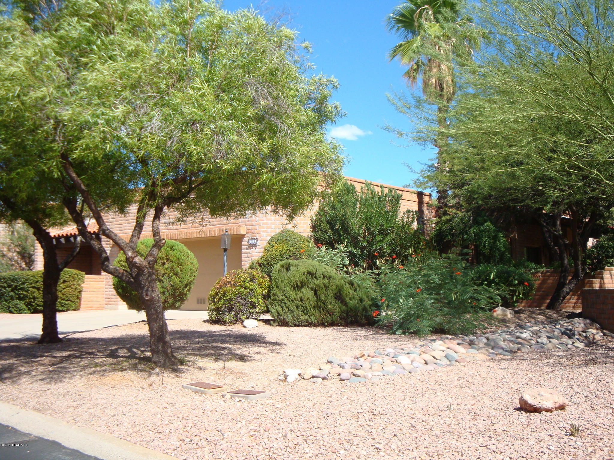 4640 N Camino Campero