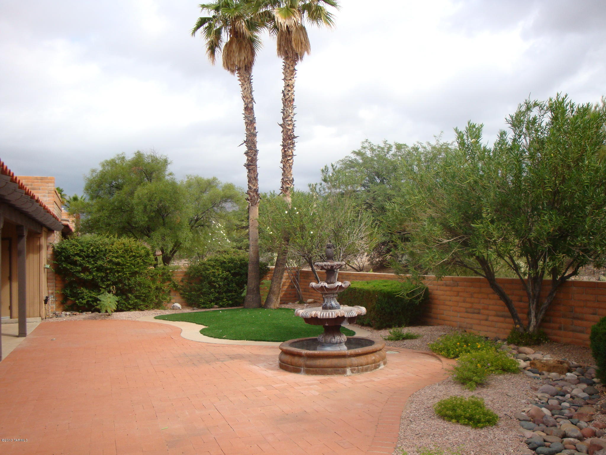 4640 N Camino Campero