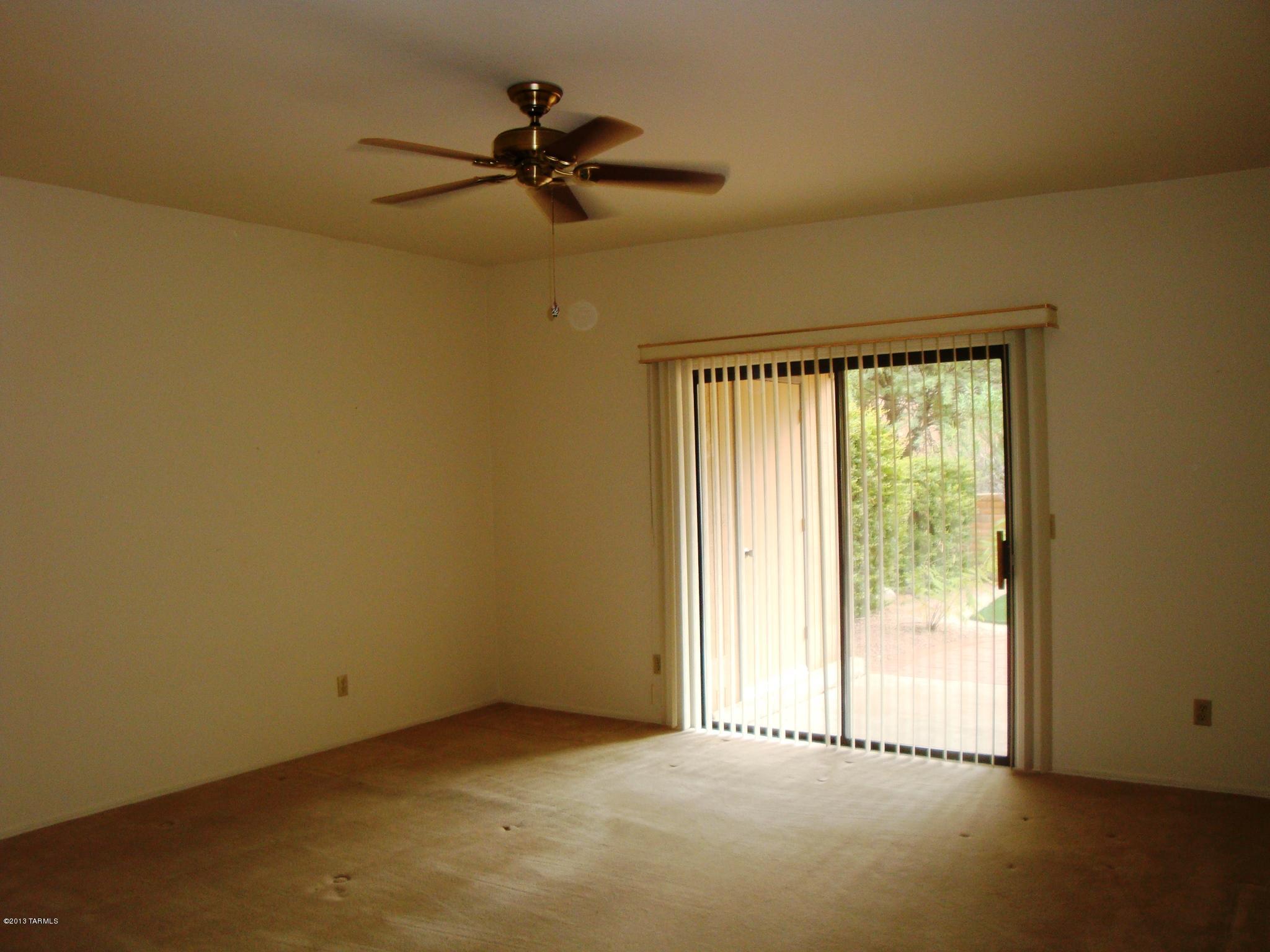 4640 N Camino Campero