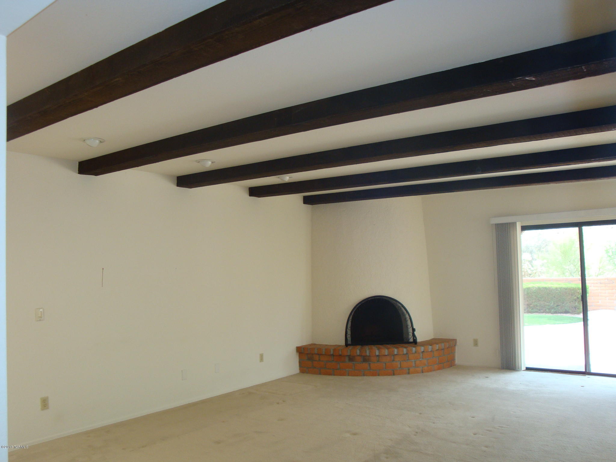 4640 N Camino Campero