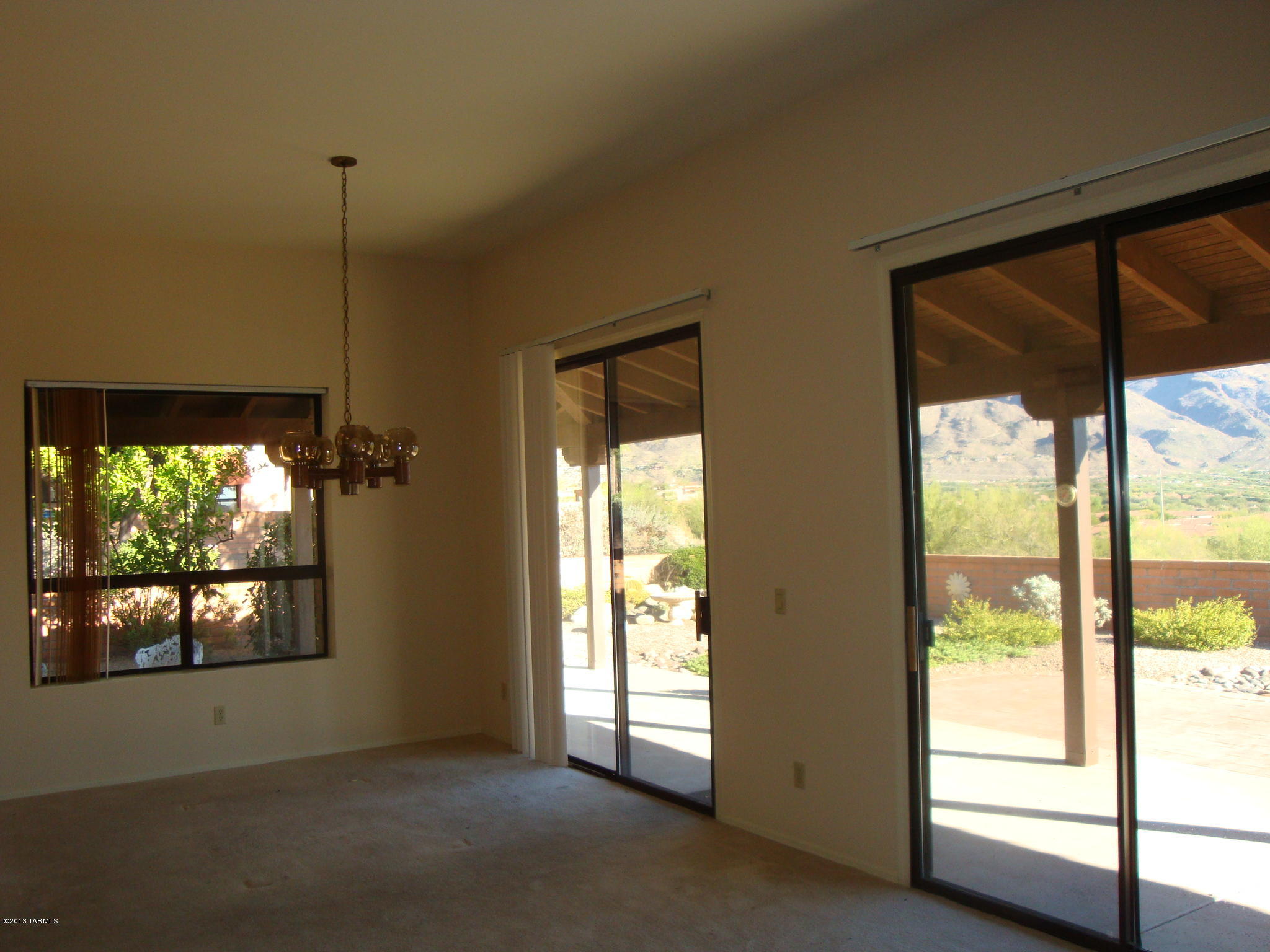 5448 N Via Sempreverde