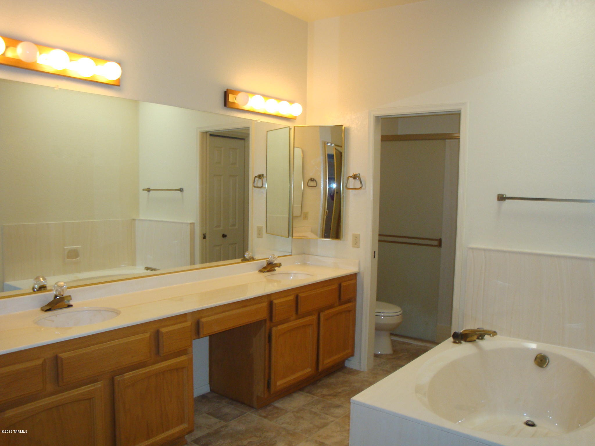 5448 N Via Sempreverde