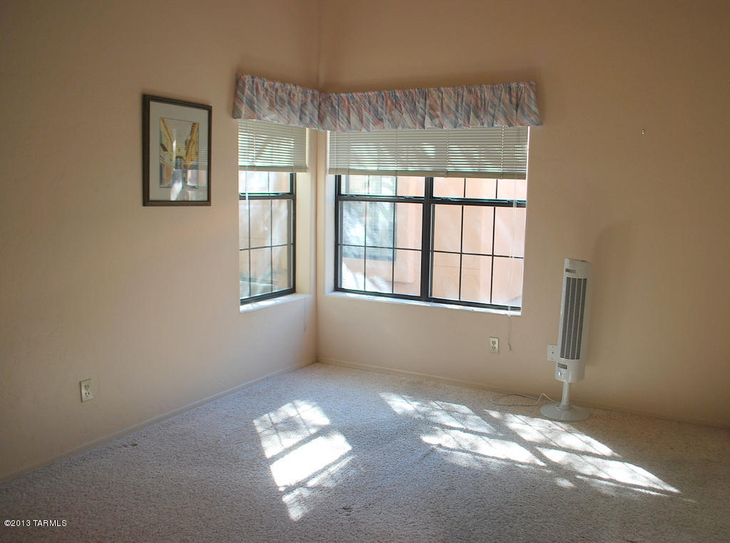 5431 N Via del Arbolito