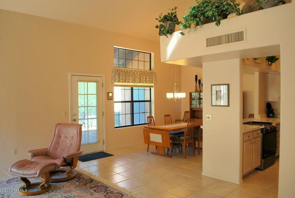 5431 N Via del Arbolito