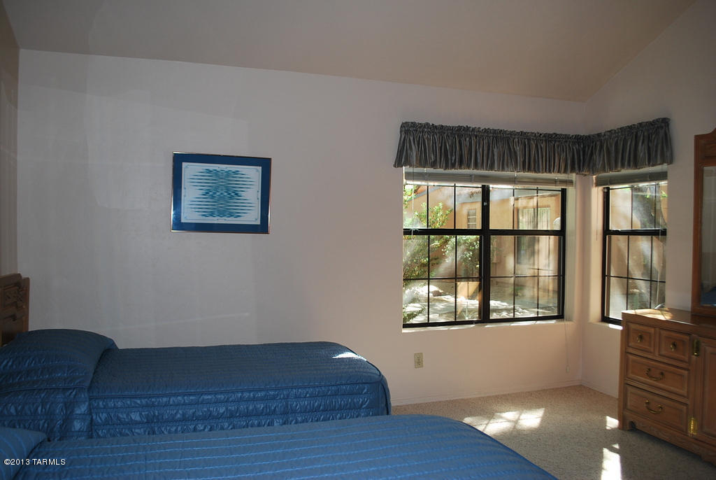 5431 N Via del Arbolito