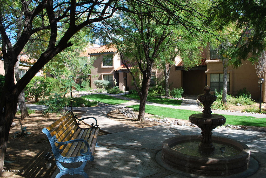 5431 N Via del Arbolito