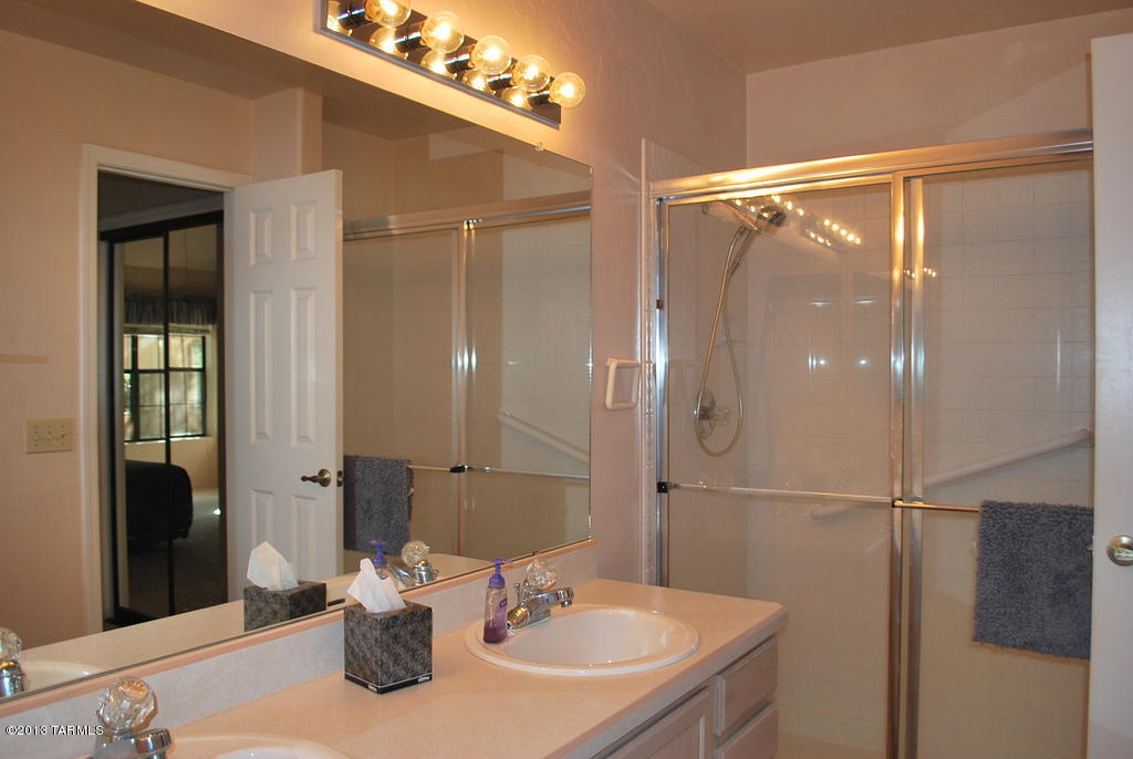 5431 N Via del Arbolito