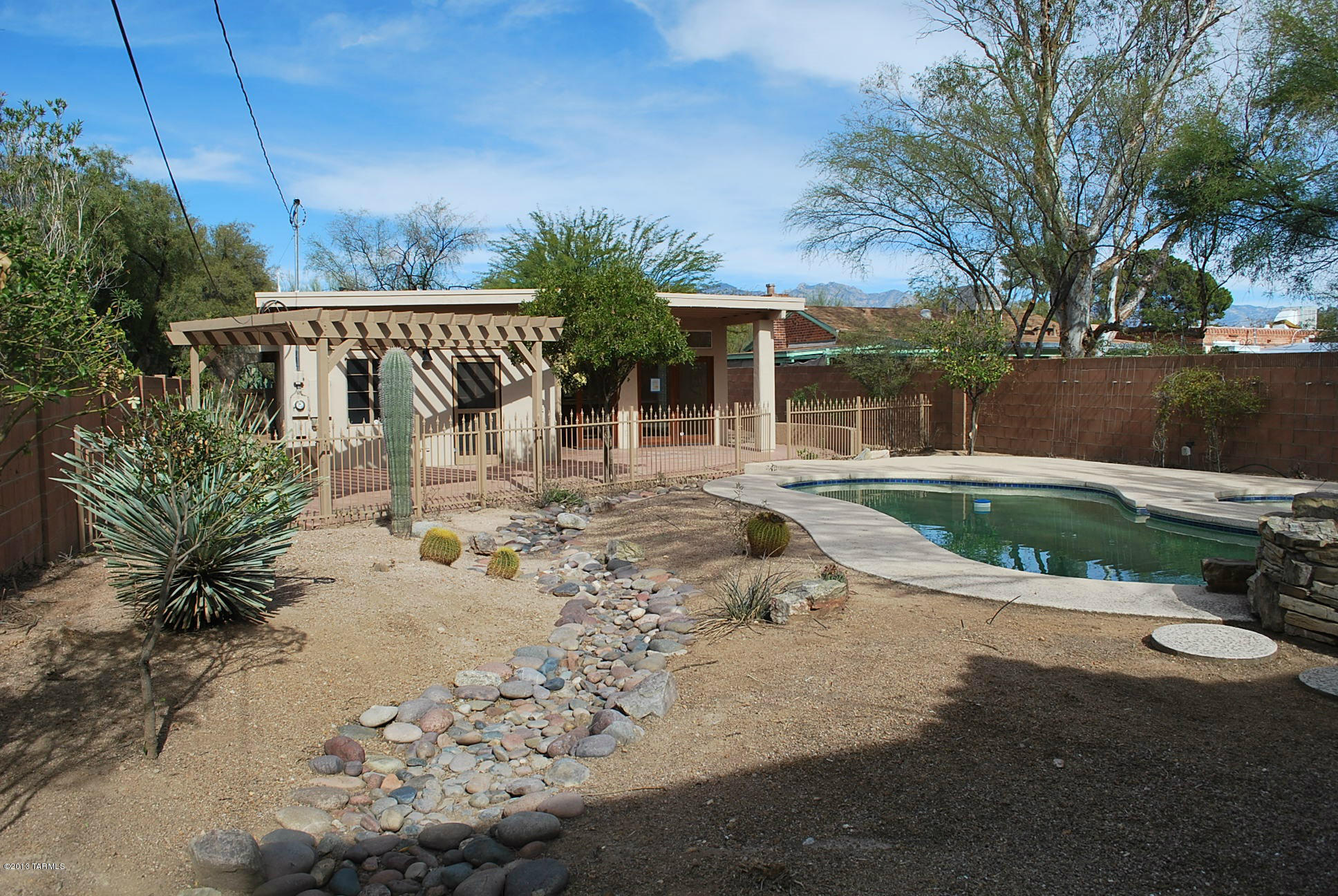 2028 E Mabel Street