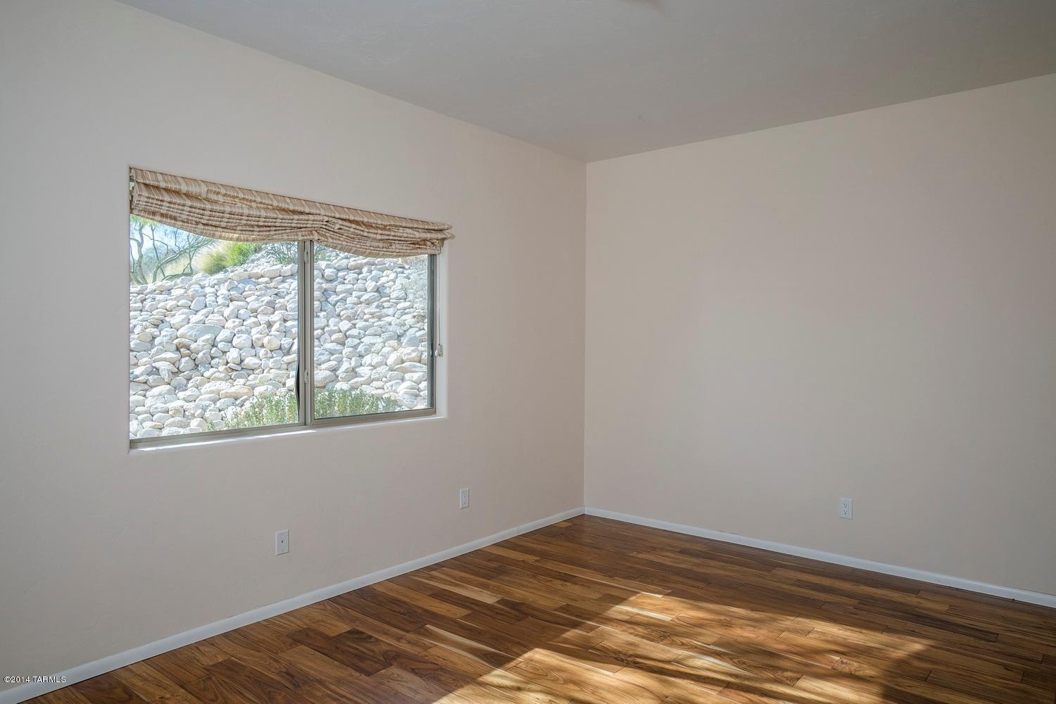 3970 N River Bluff Place