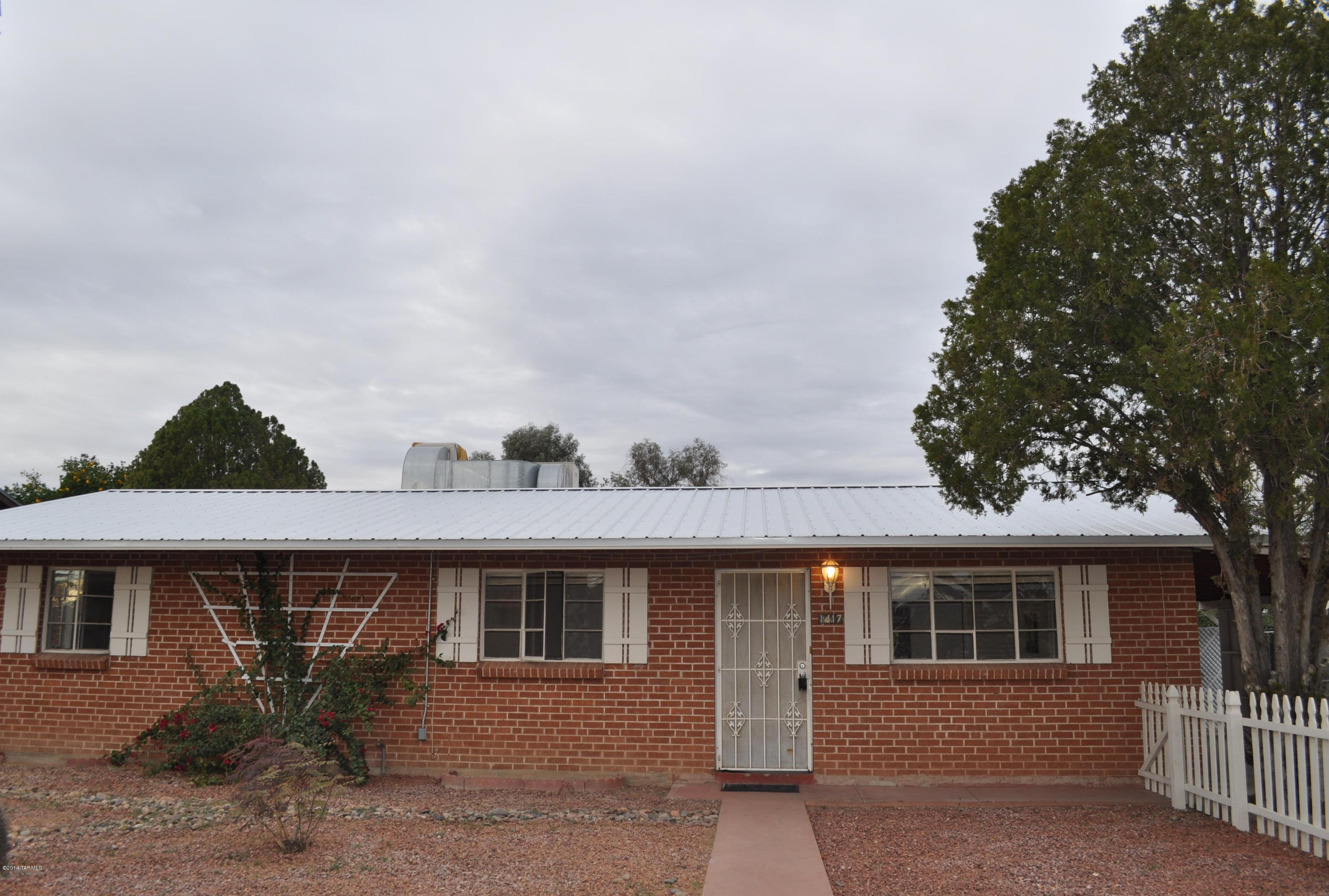 1417 N Beverly Avenue