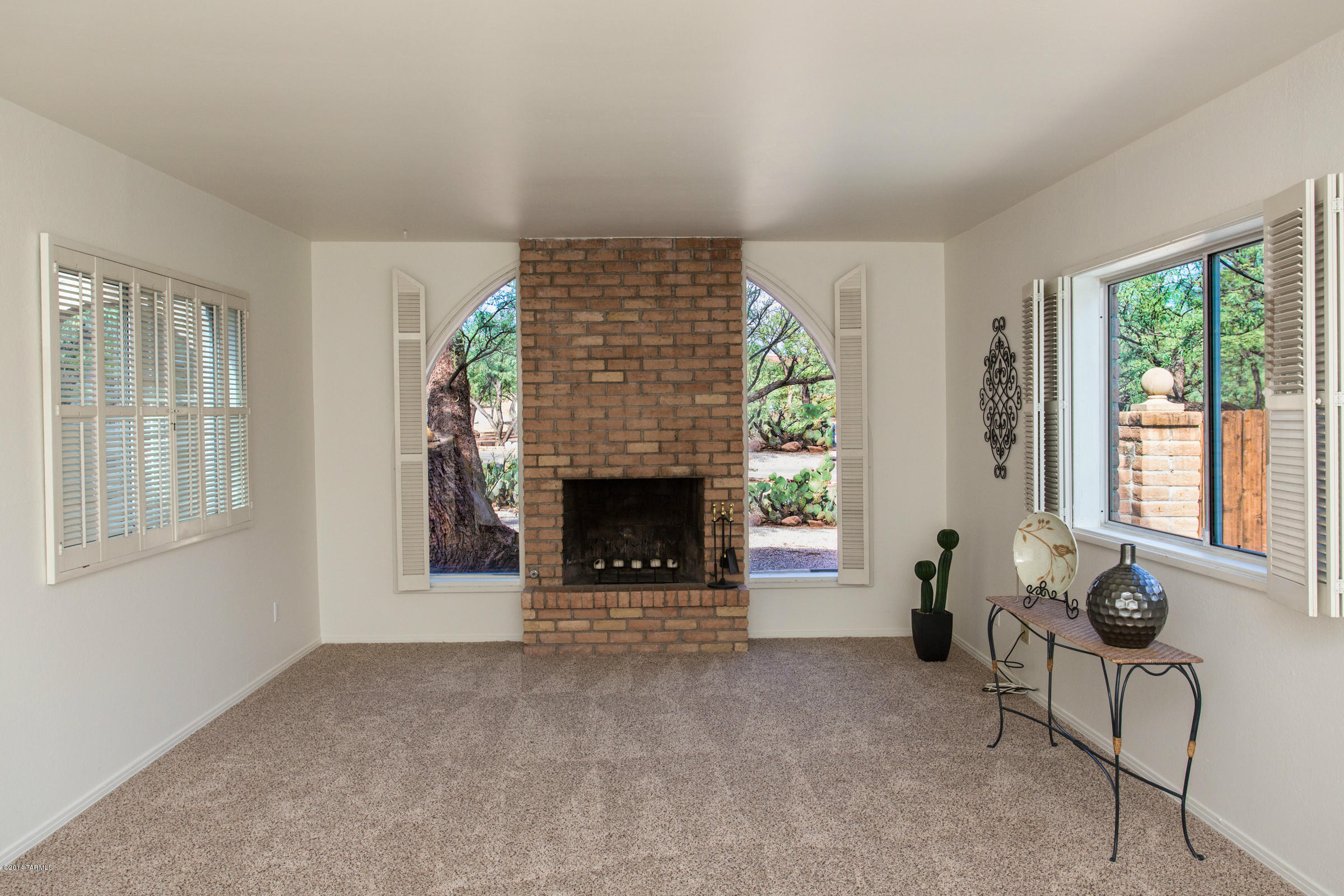 2492 N Shade Tree Lane
