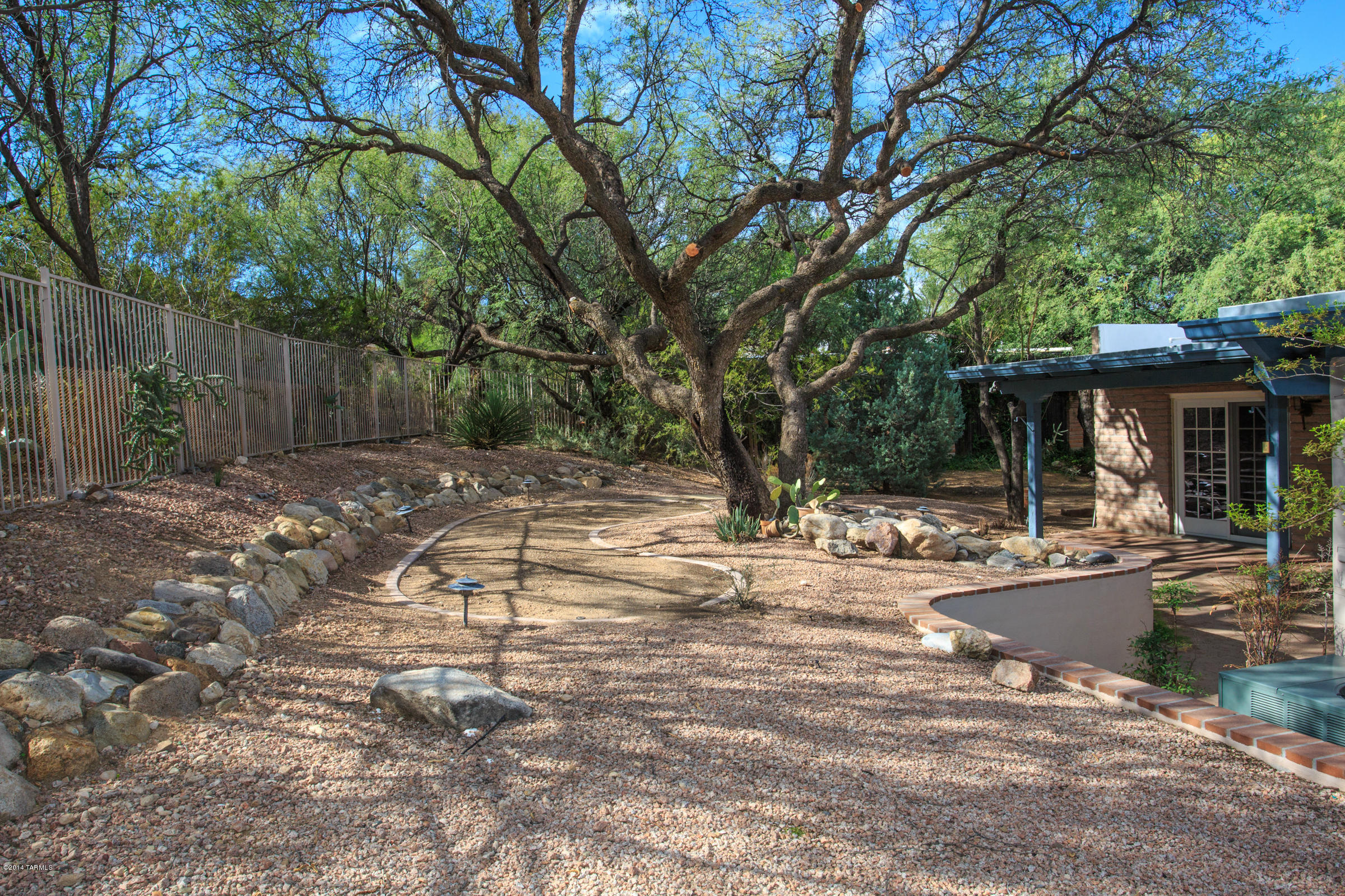 2492 N Shade Tree Lane
