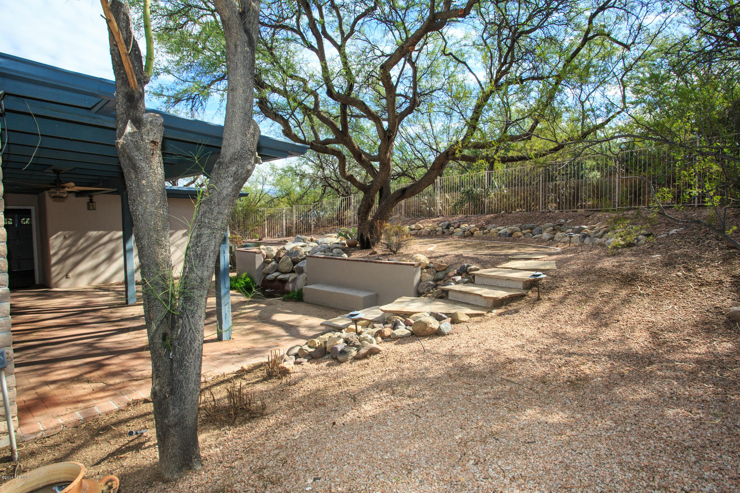 2492 N Shade Tree Lane