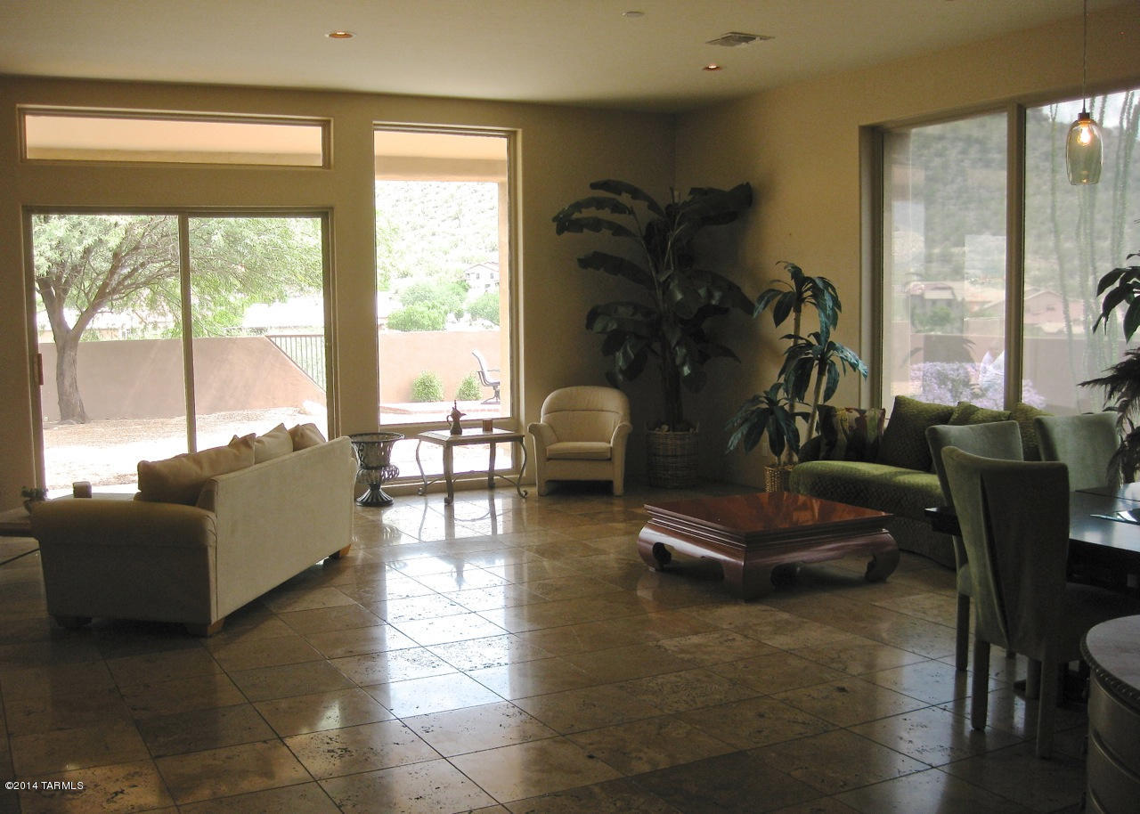 4722 N Placita Ventana Del Rio