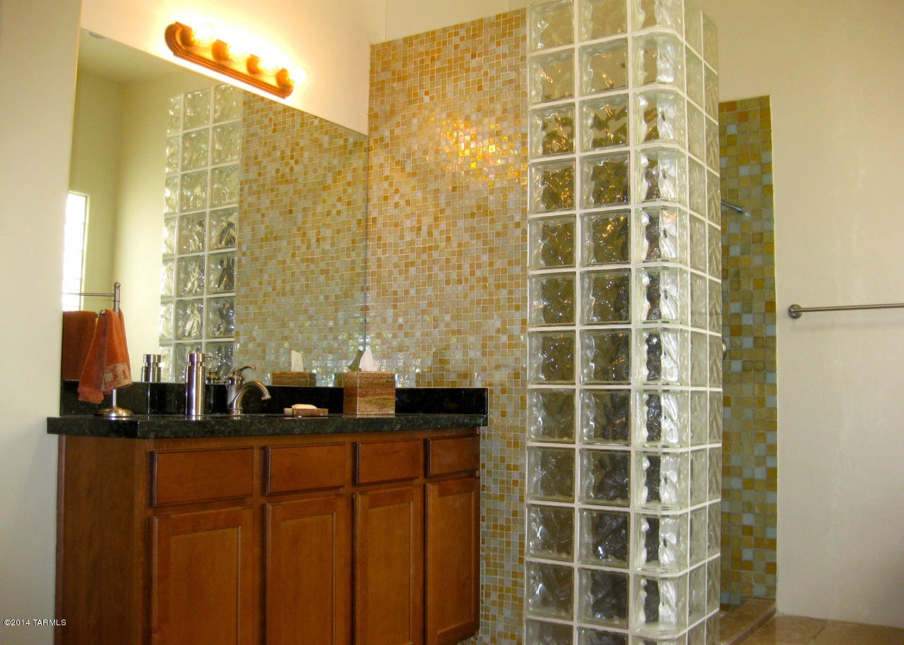 4722 N Placita Ventana Del Rio