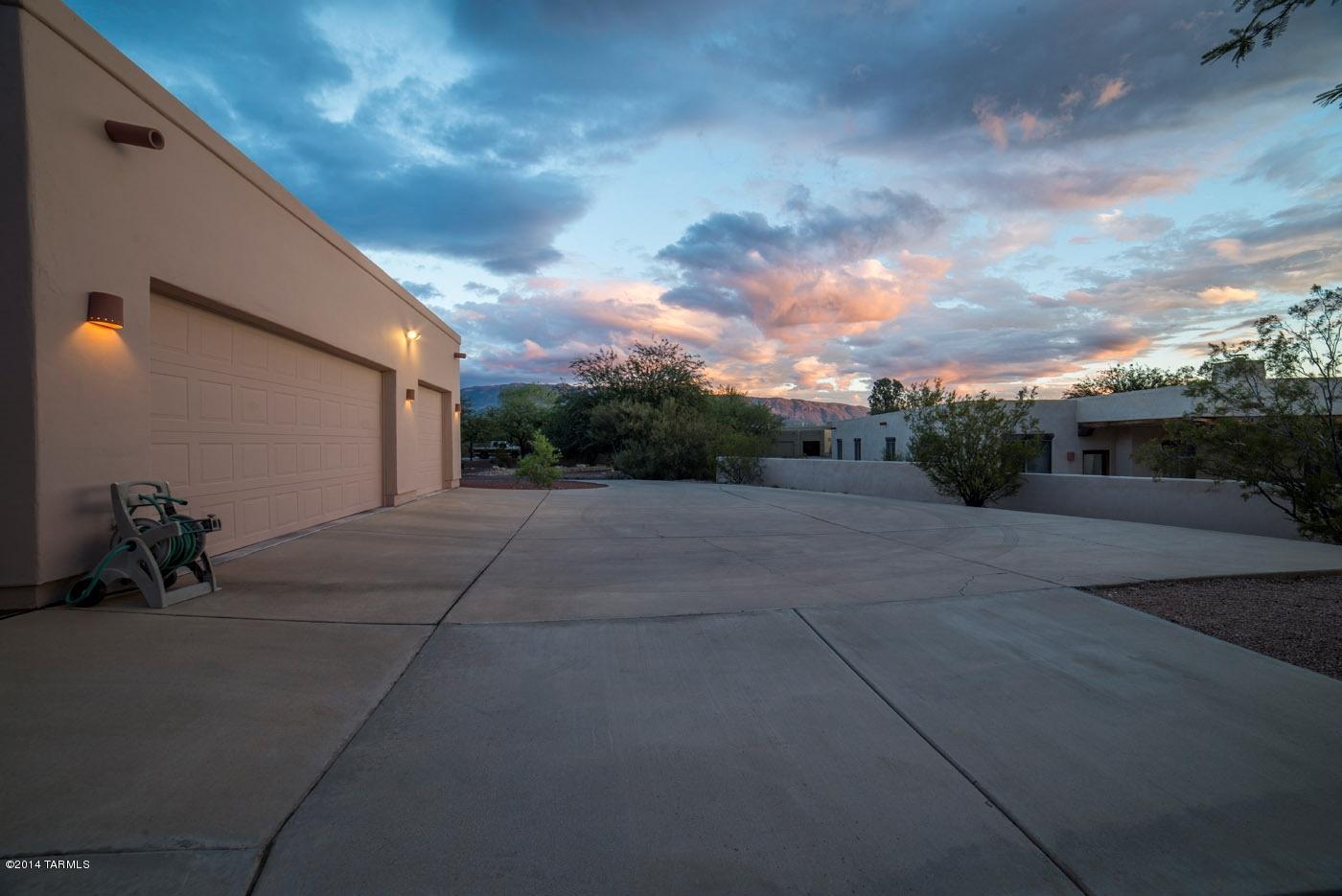 12375 E Lou Bock Place