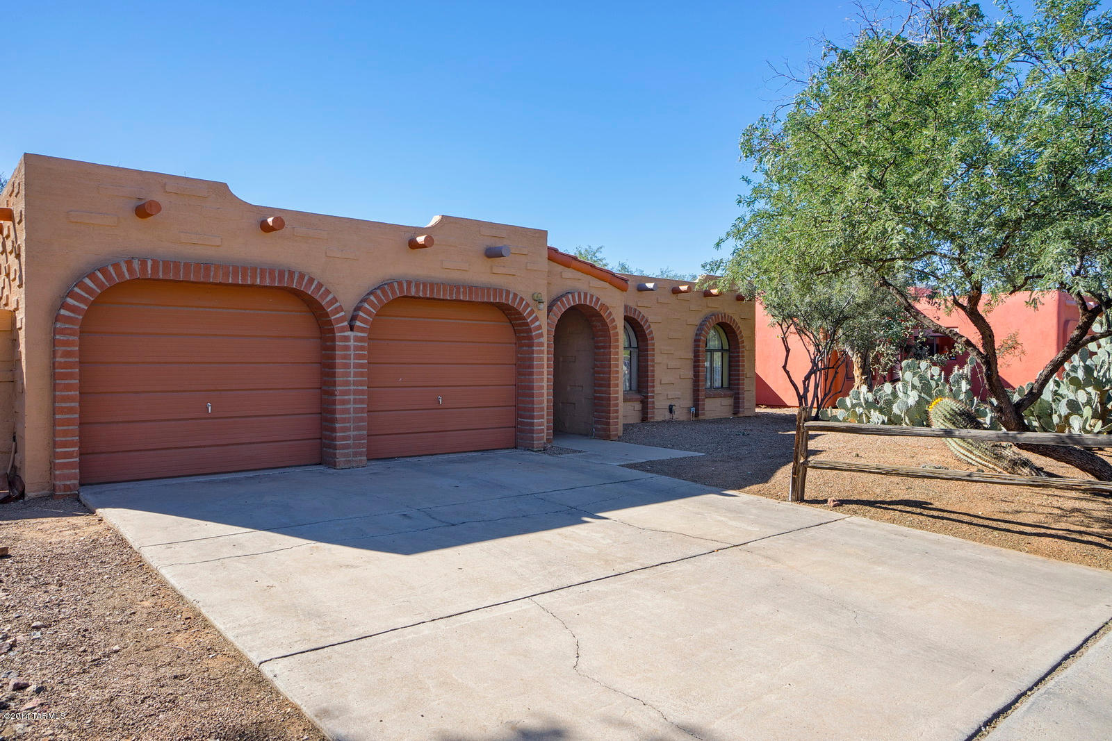 1528 E Allen Road