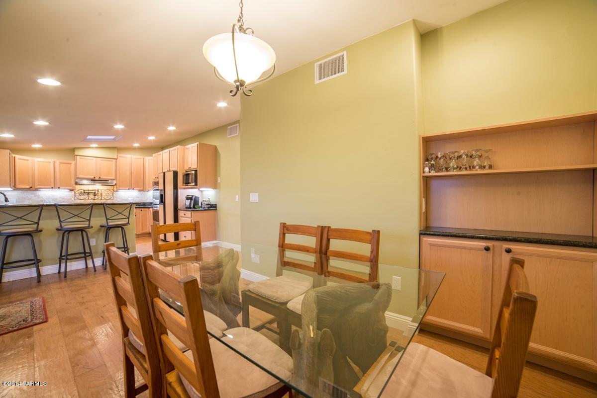 4930 N Calle Primula