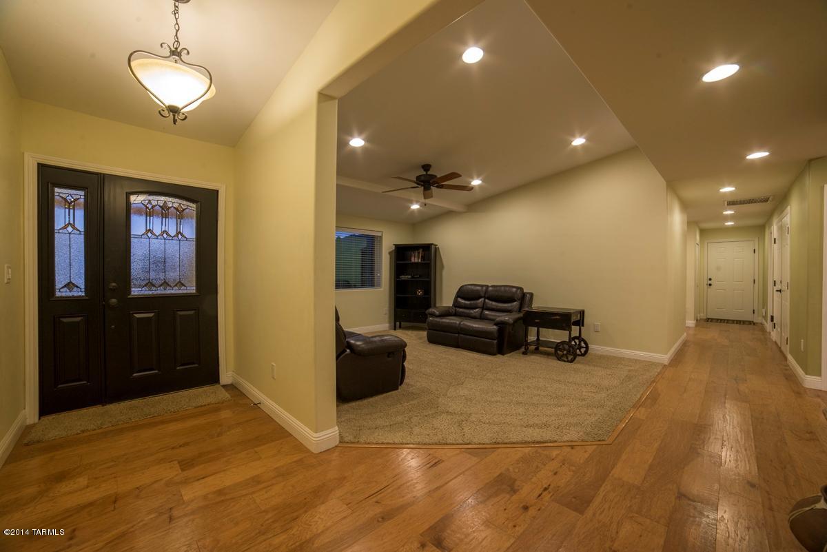 4930 N Calle Primula