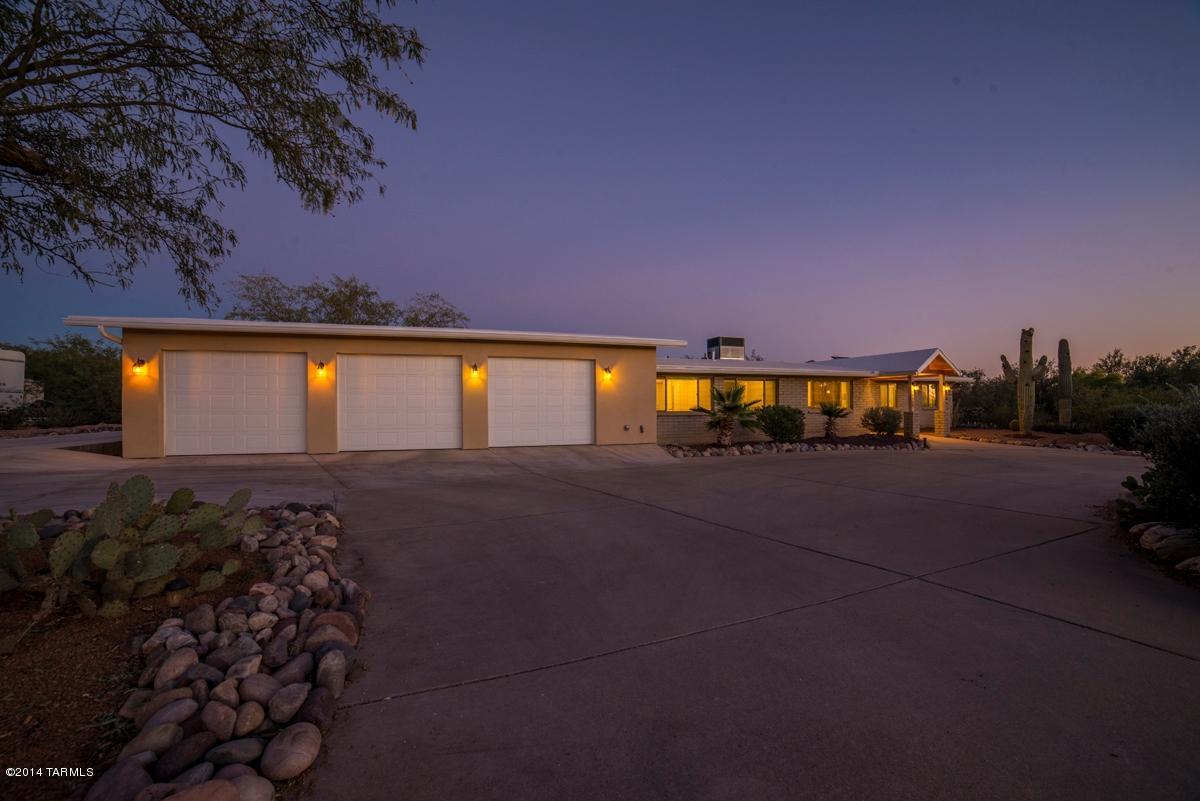 4930 N Calle Primula