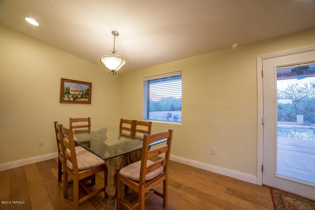 4930 N Calle Primula
