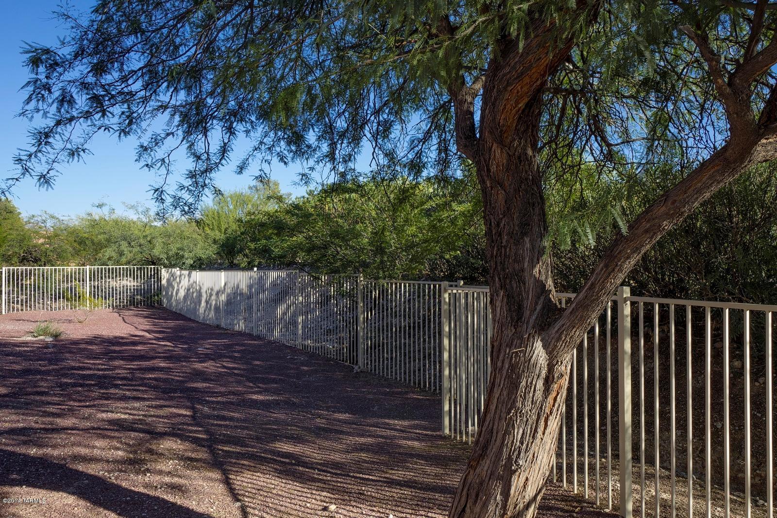 9800 E Vista Montanas