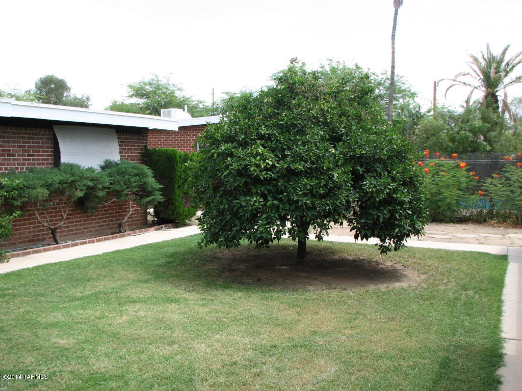 4408-4414 E Lee Street