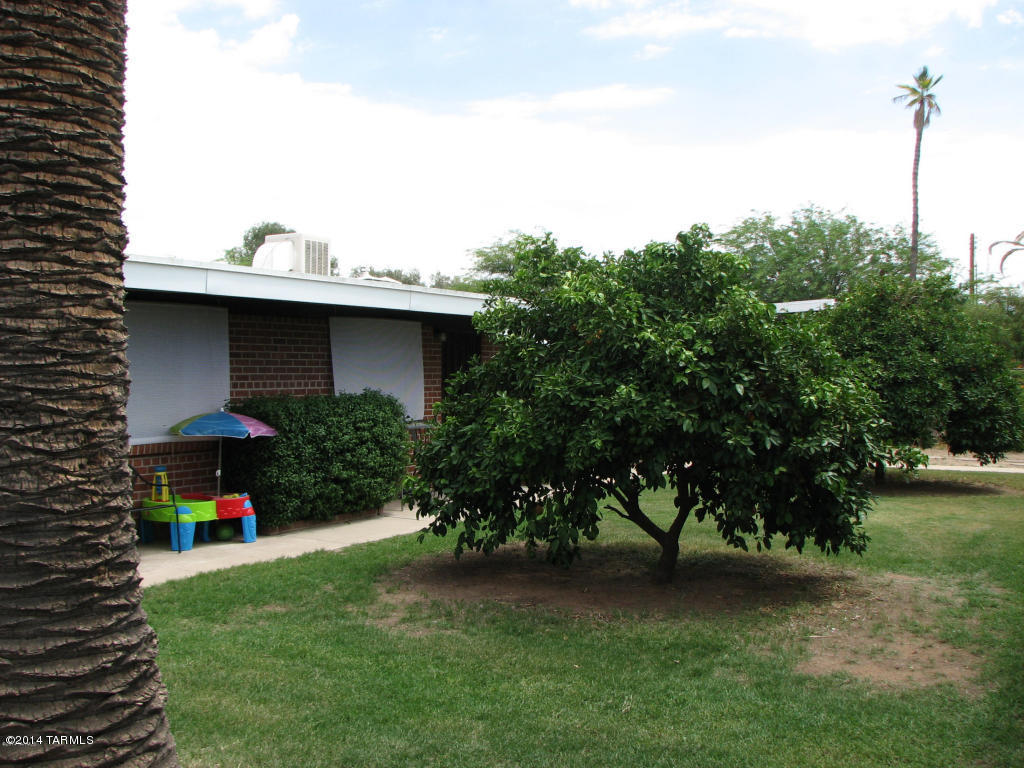 4408-4414 E Lee Street