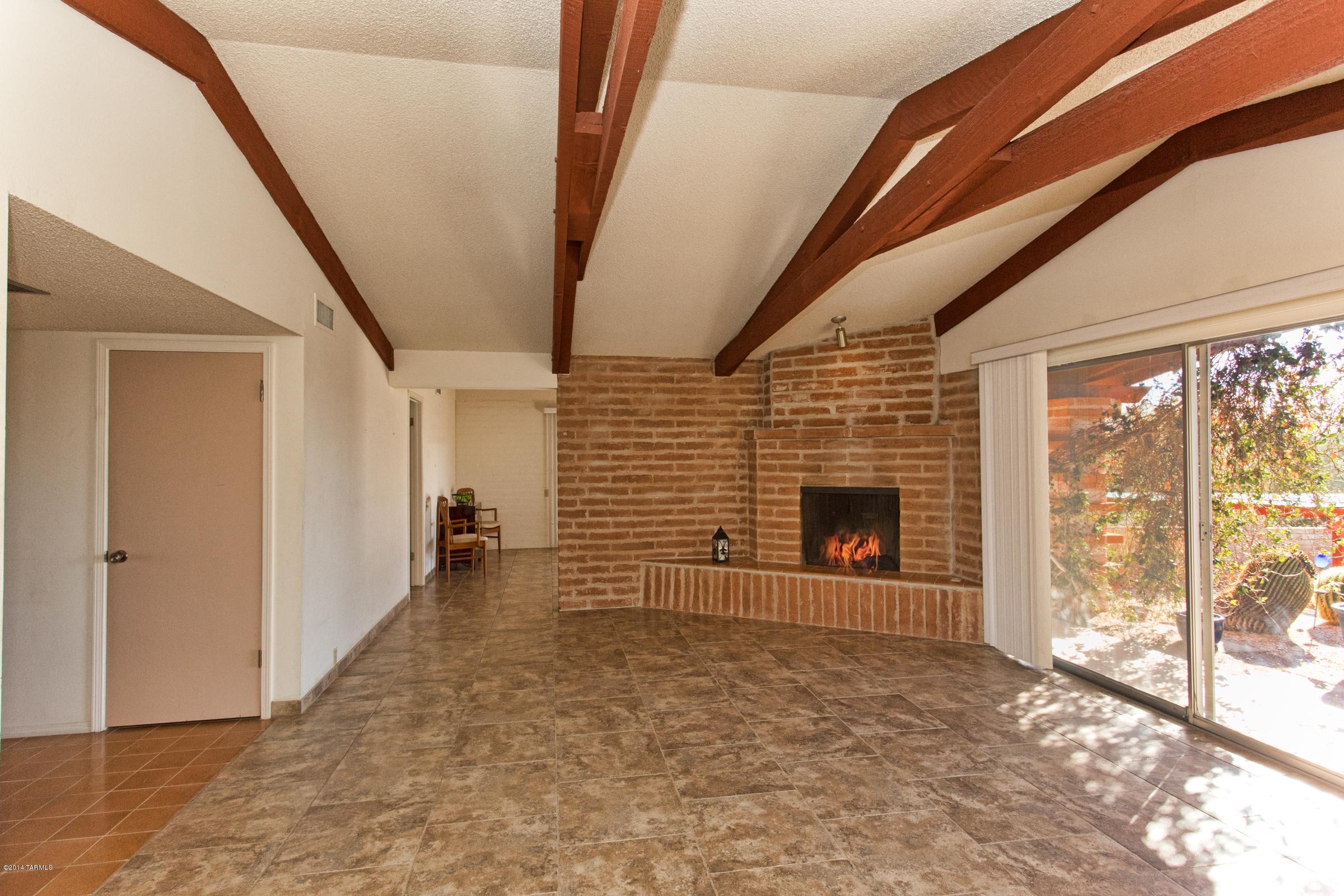 1332 E Big Rock Road