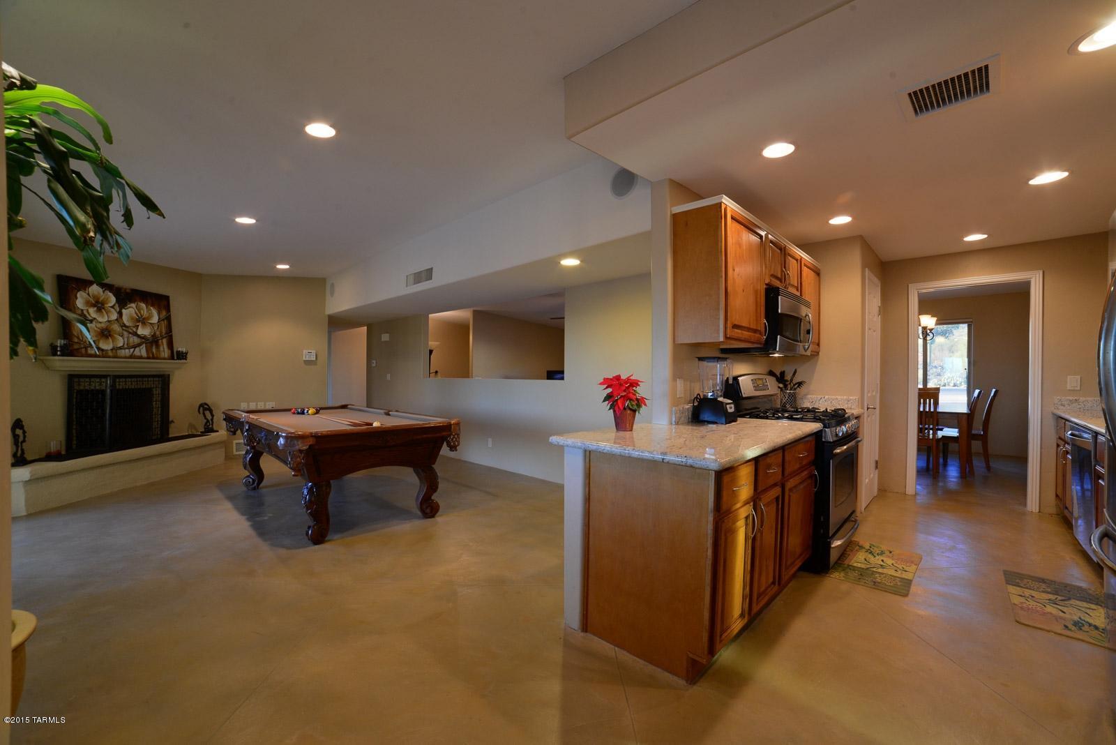 9300 E Ocotillo Drive