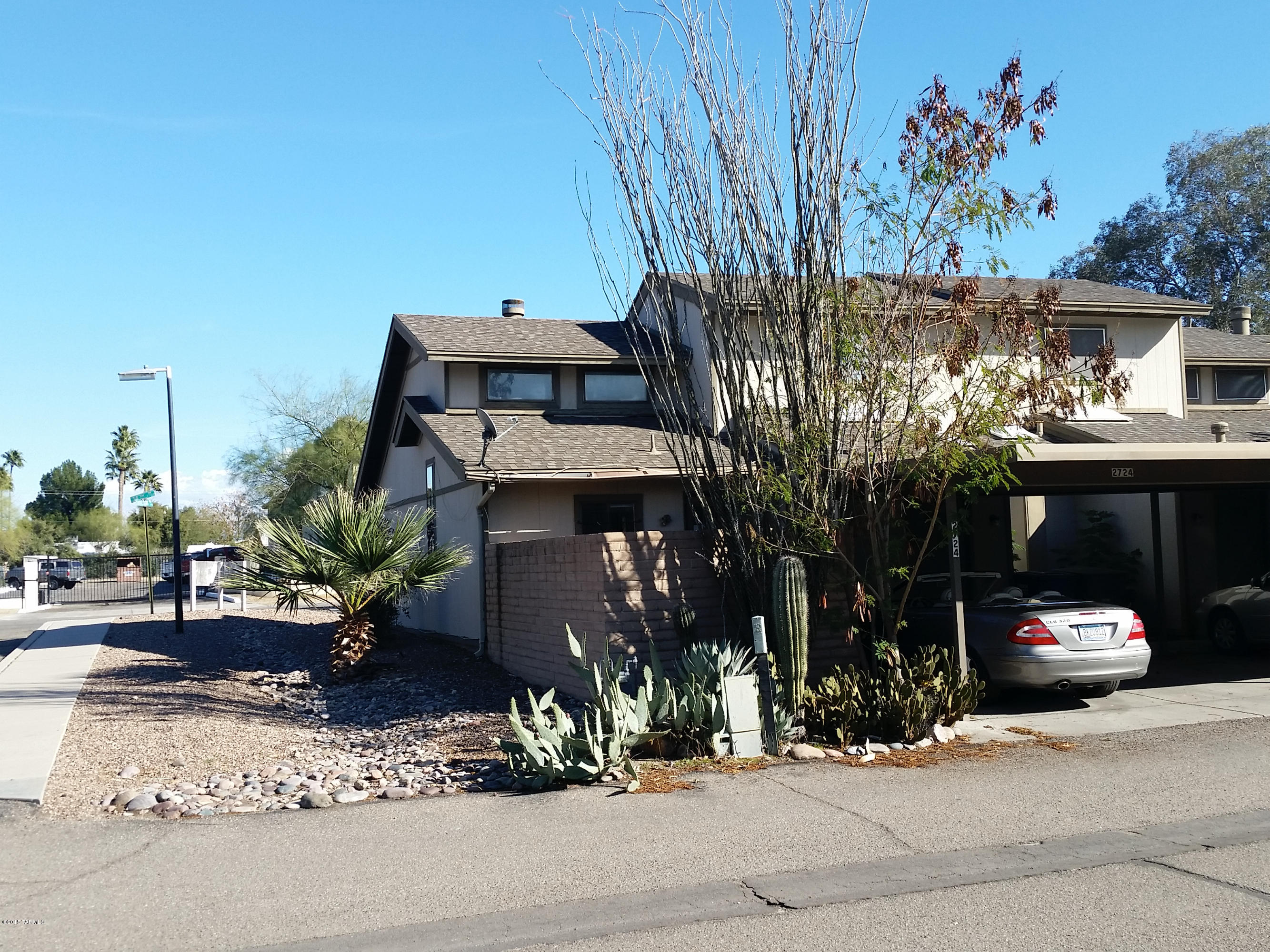 2724 N Malibu Drive