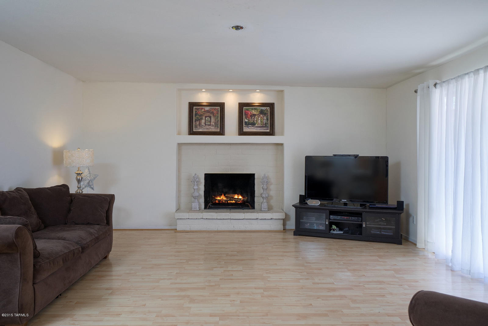 7322 E Victoria Drive