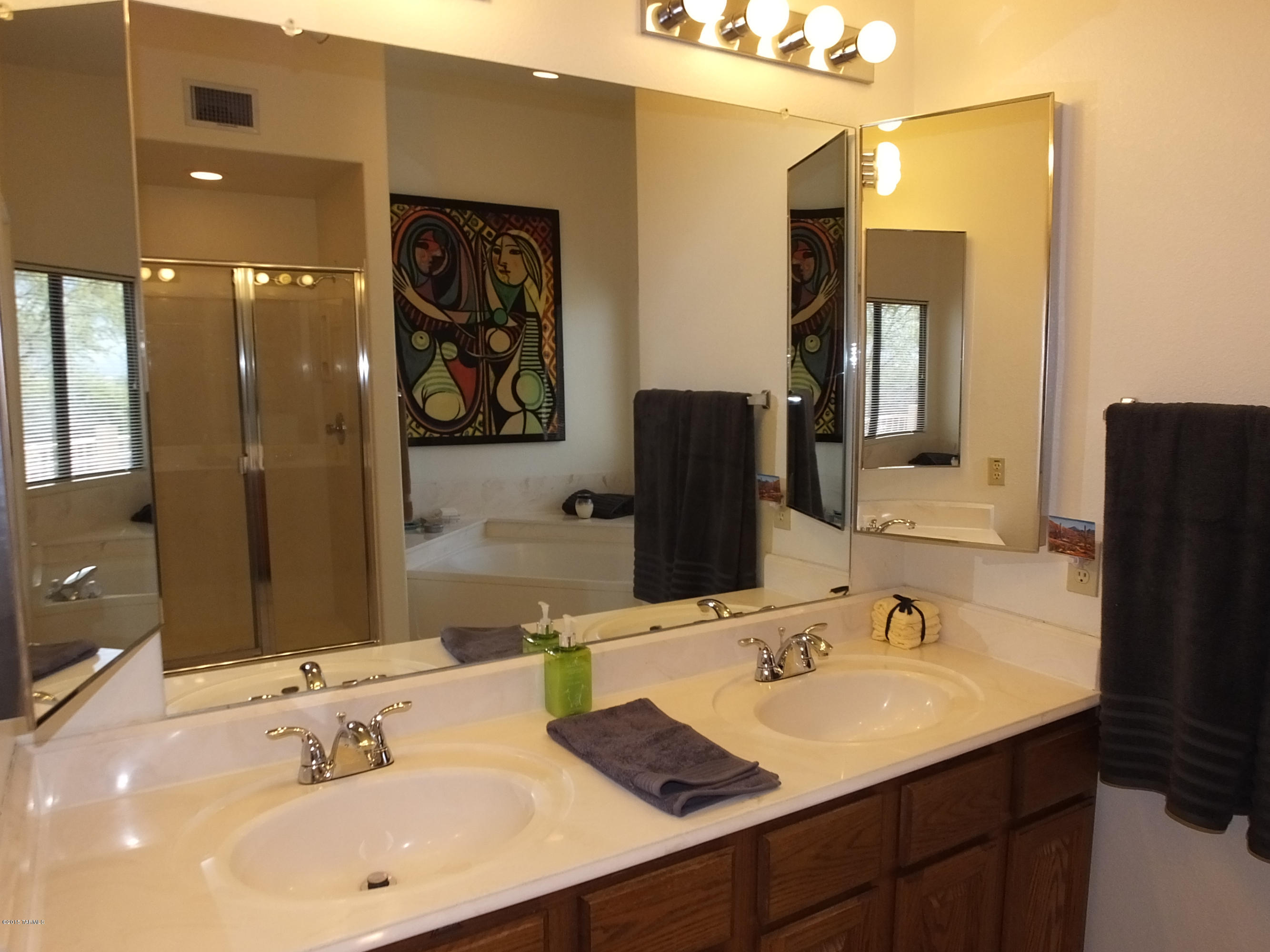 12604 N Pioneer Way