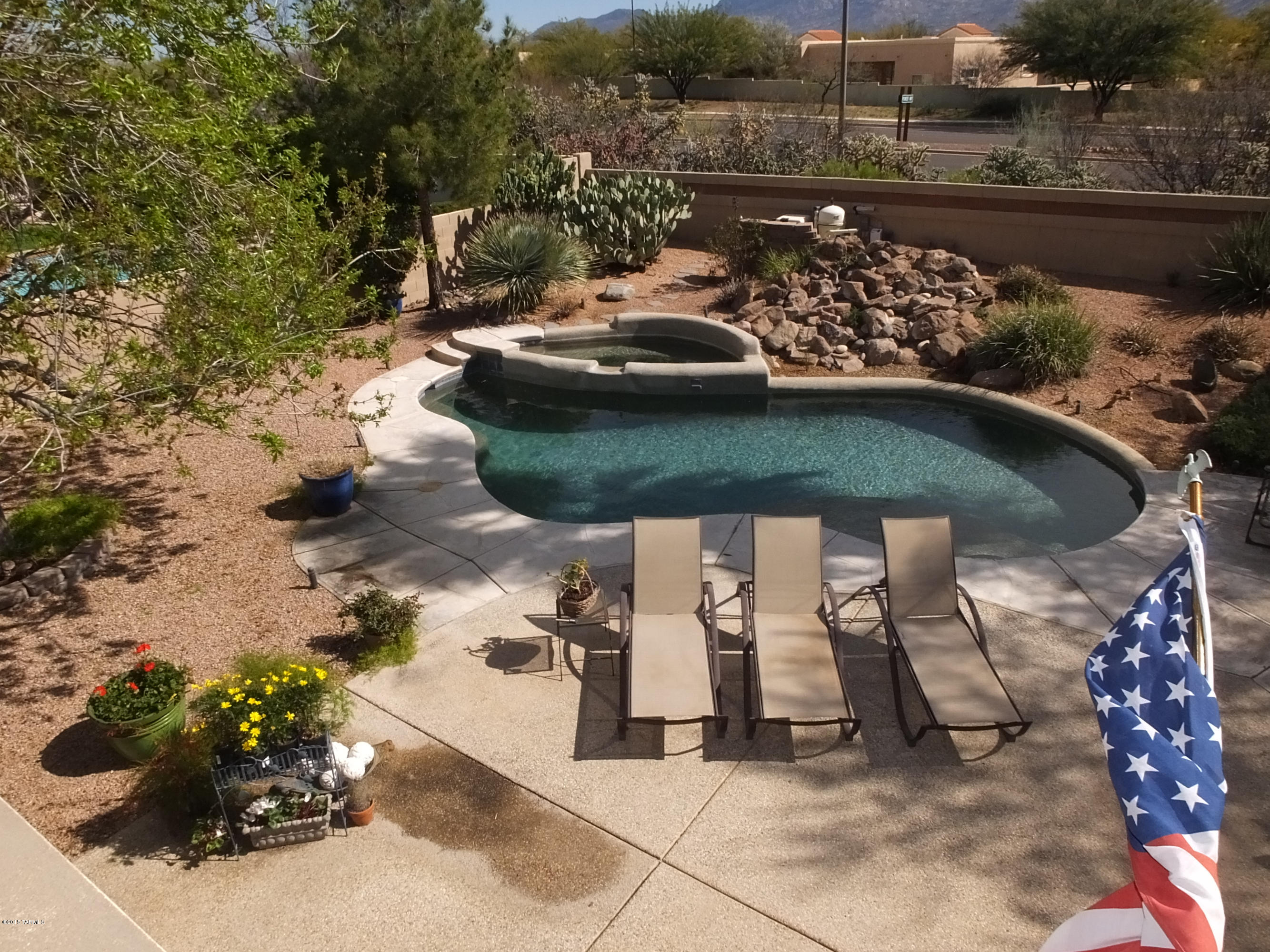 12604 N Pioneer Way