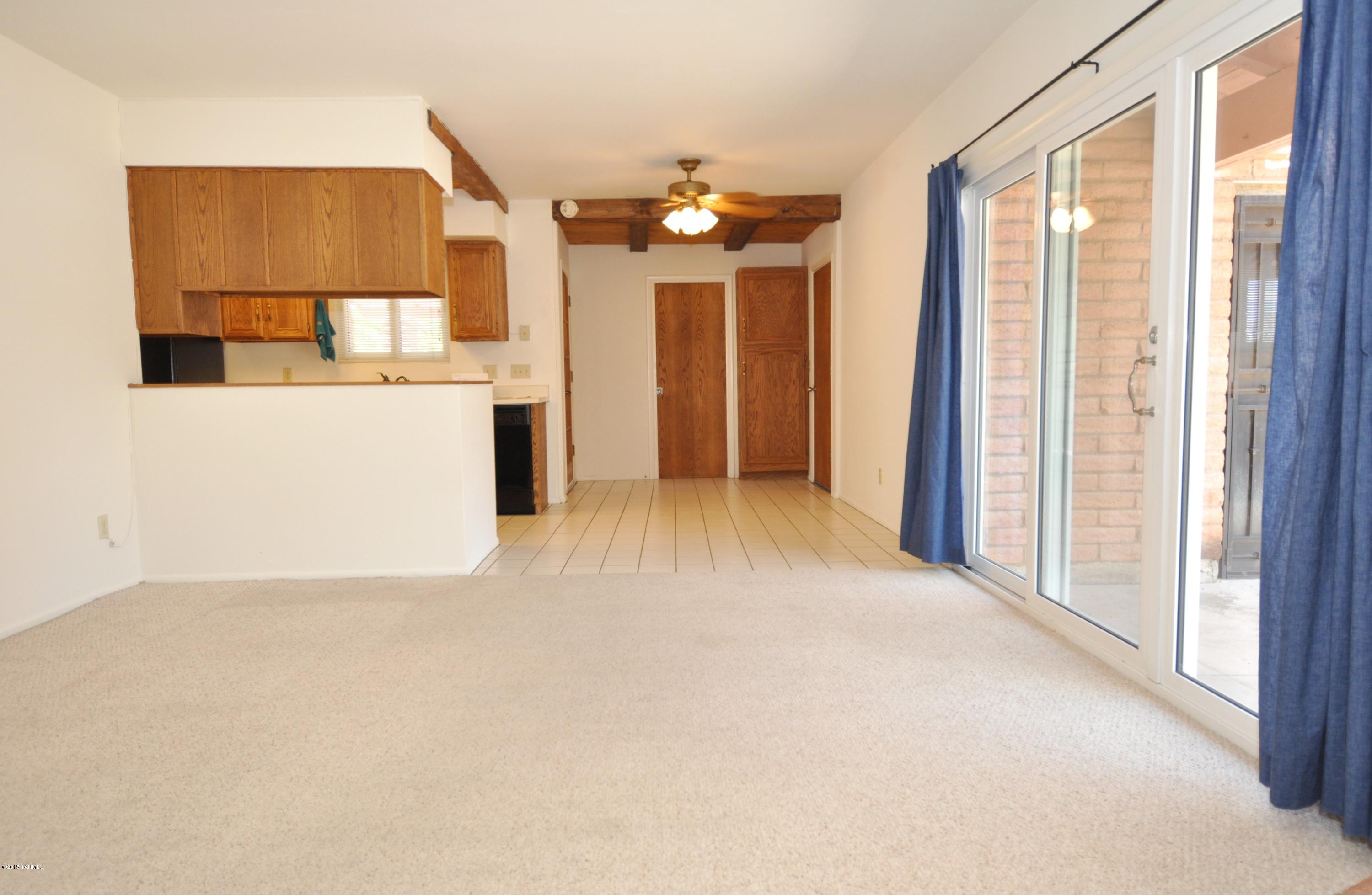 3326 N Camino Los Brazos