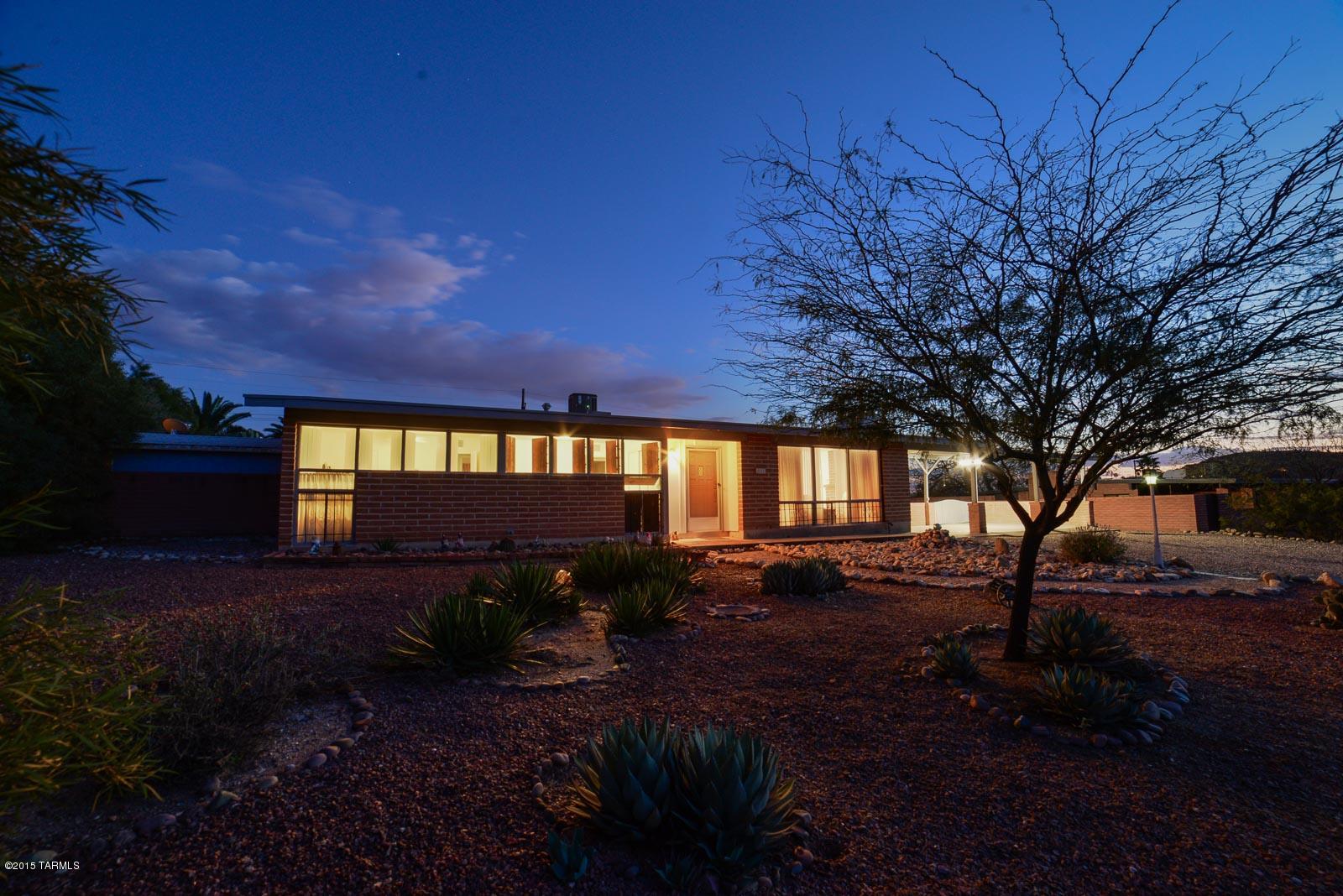 8822 E Driftwood Trail