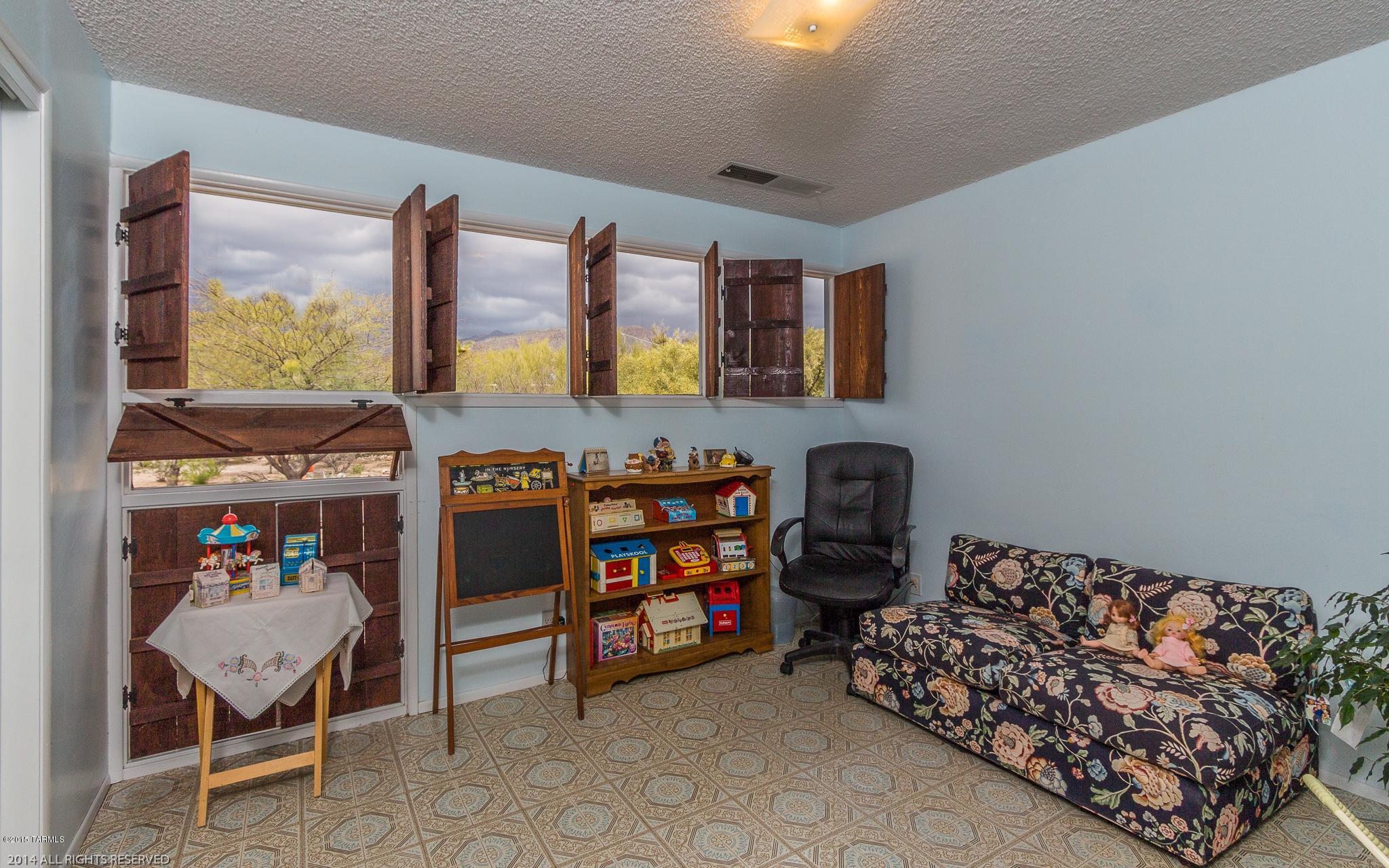 8822 E Driftwood Trail