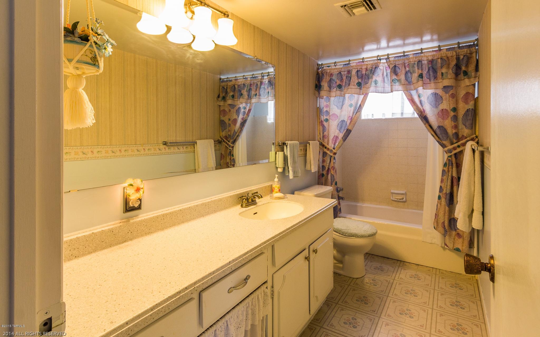 8822 E Driftwood Trail