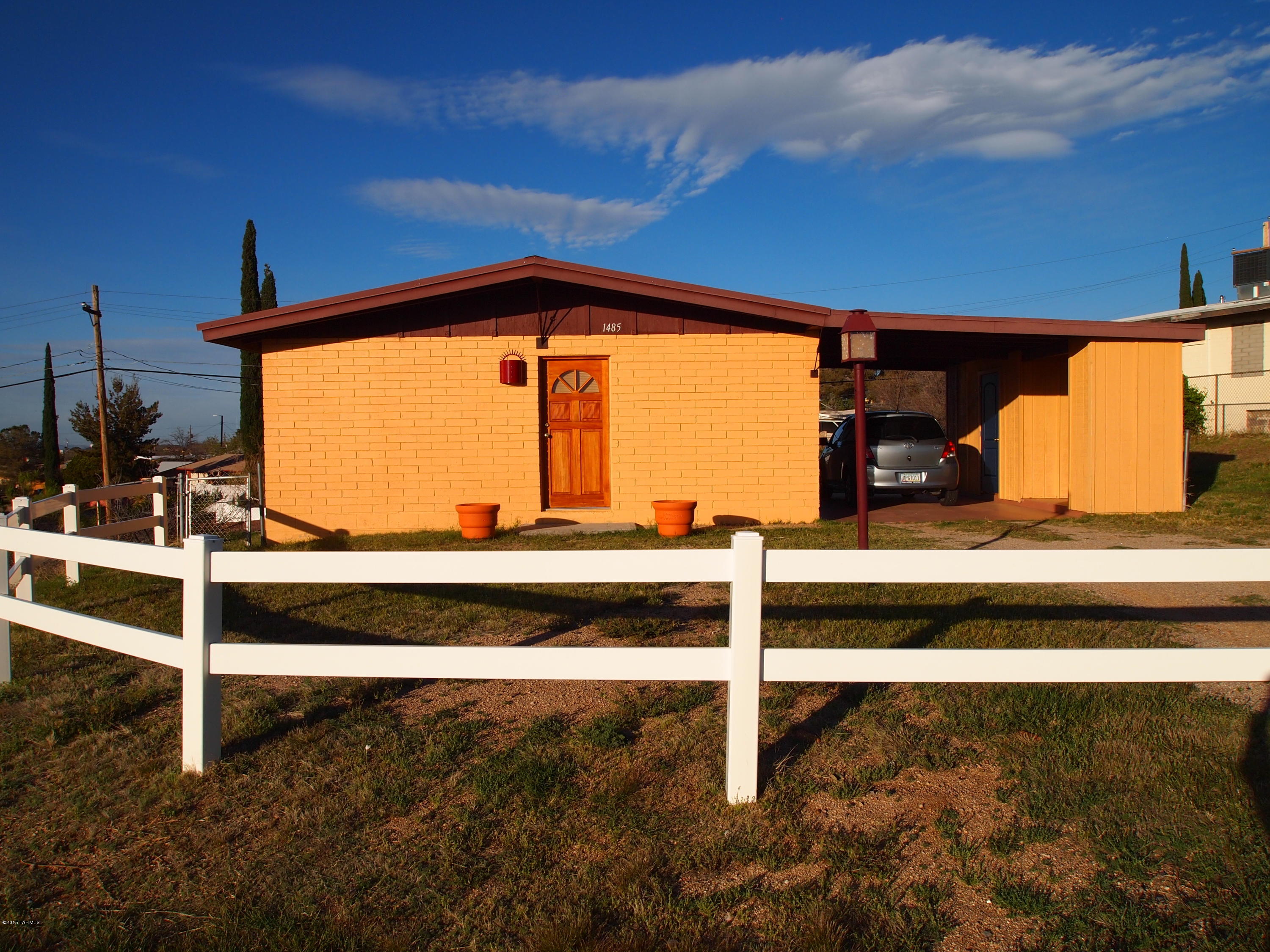 1485 N Calle Valencia