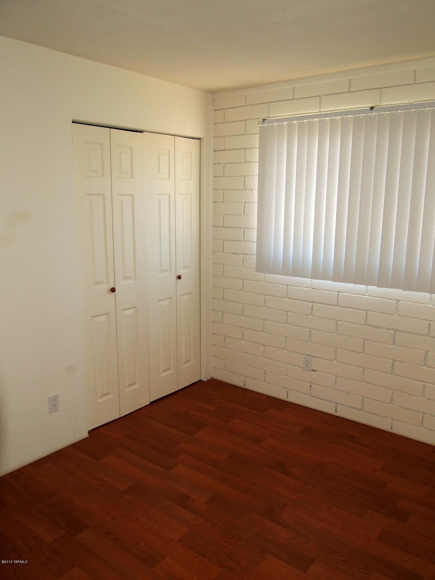 1485 N Calle Valencia