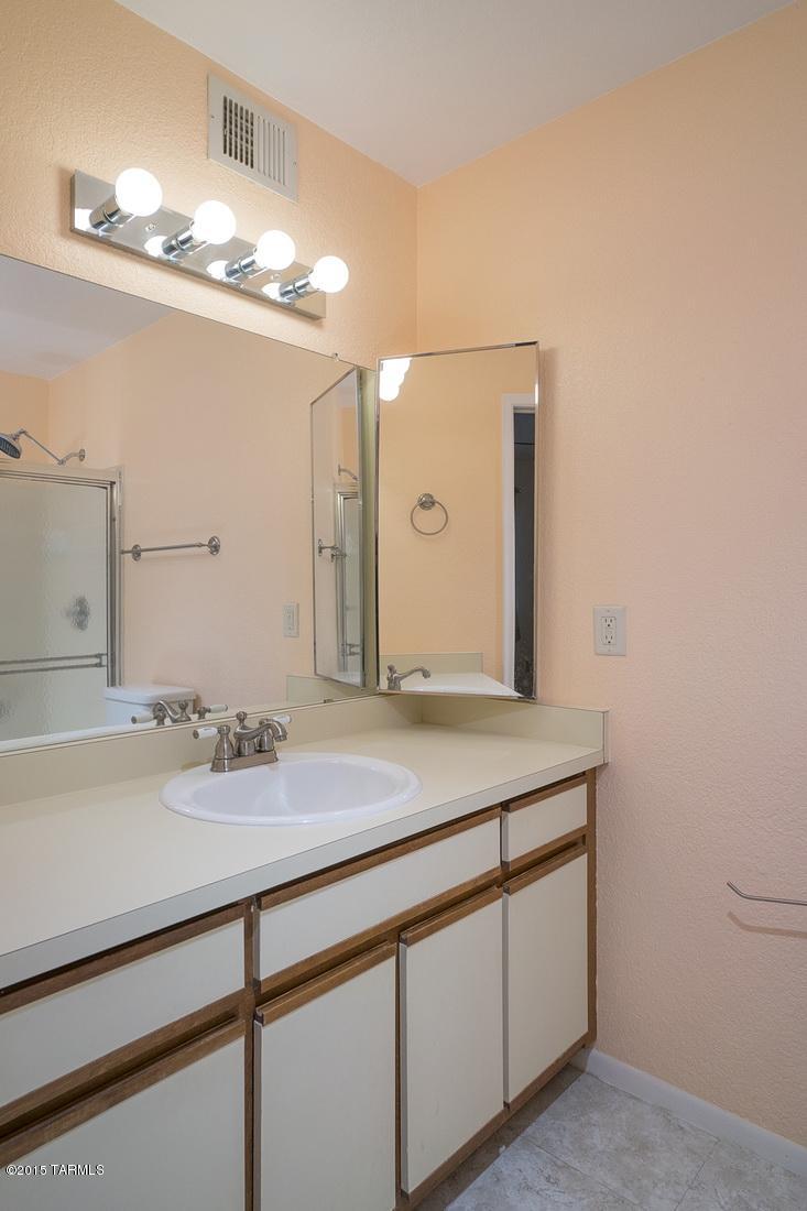 3940 S Cedarwood Way