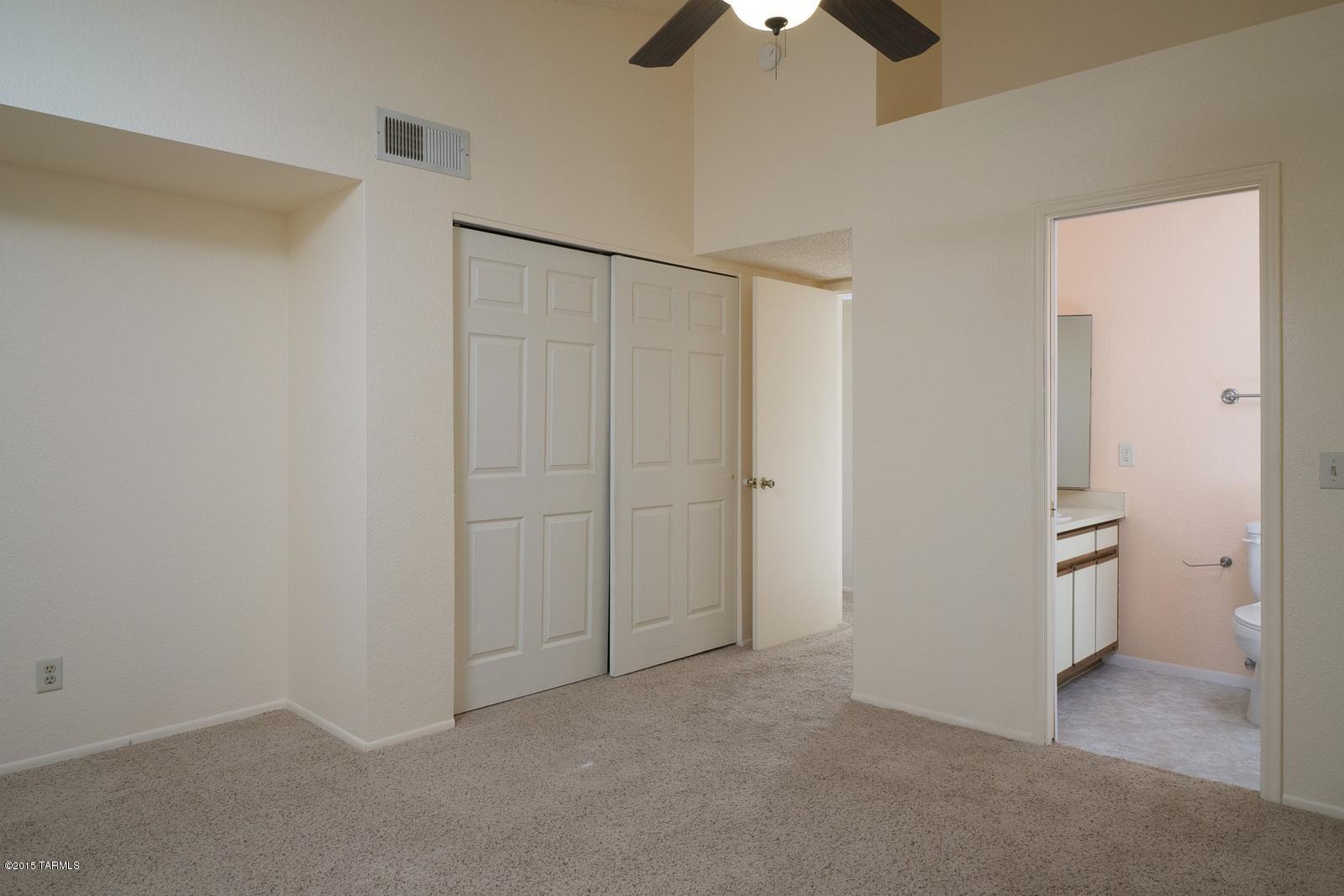 3940 S Cedarwood Way